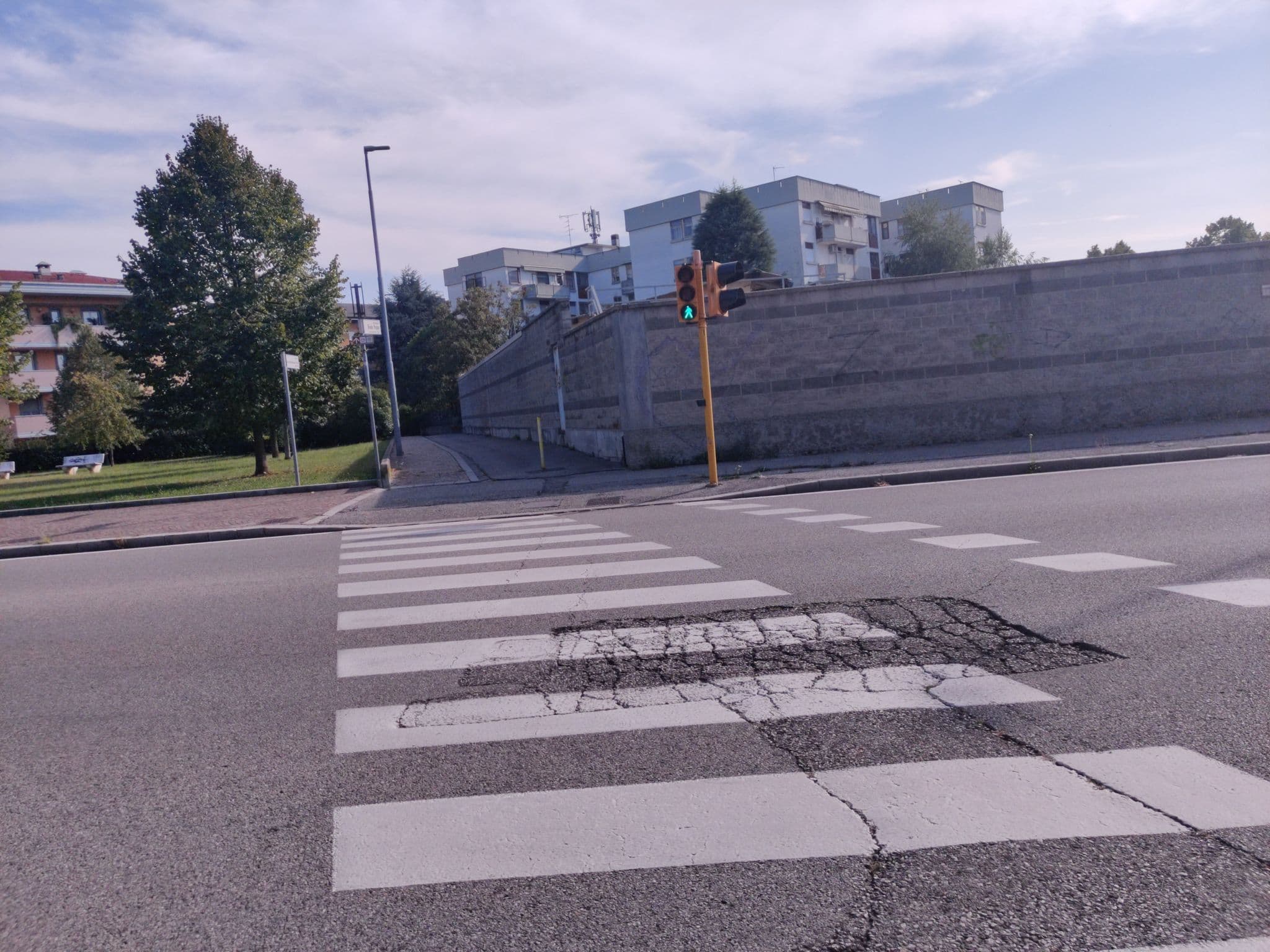 Street view near Convitto Tomadini, Udine — © aceini (CC BY-SA · Mapillary)