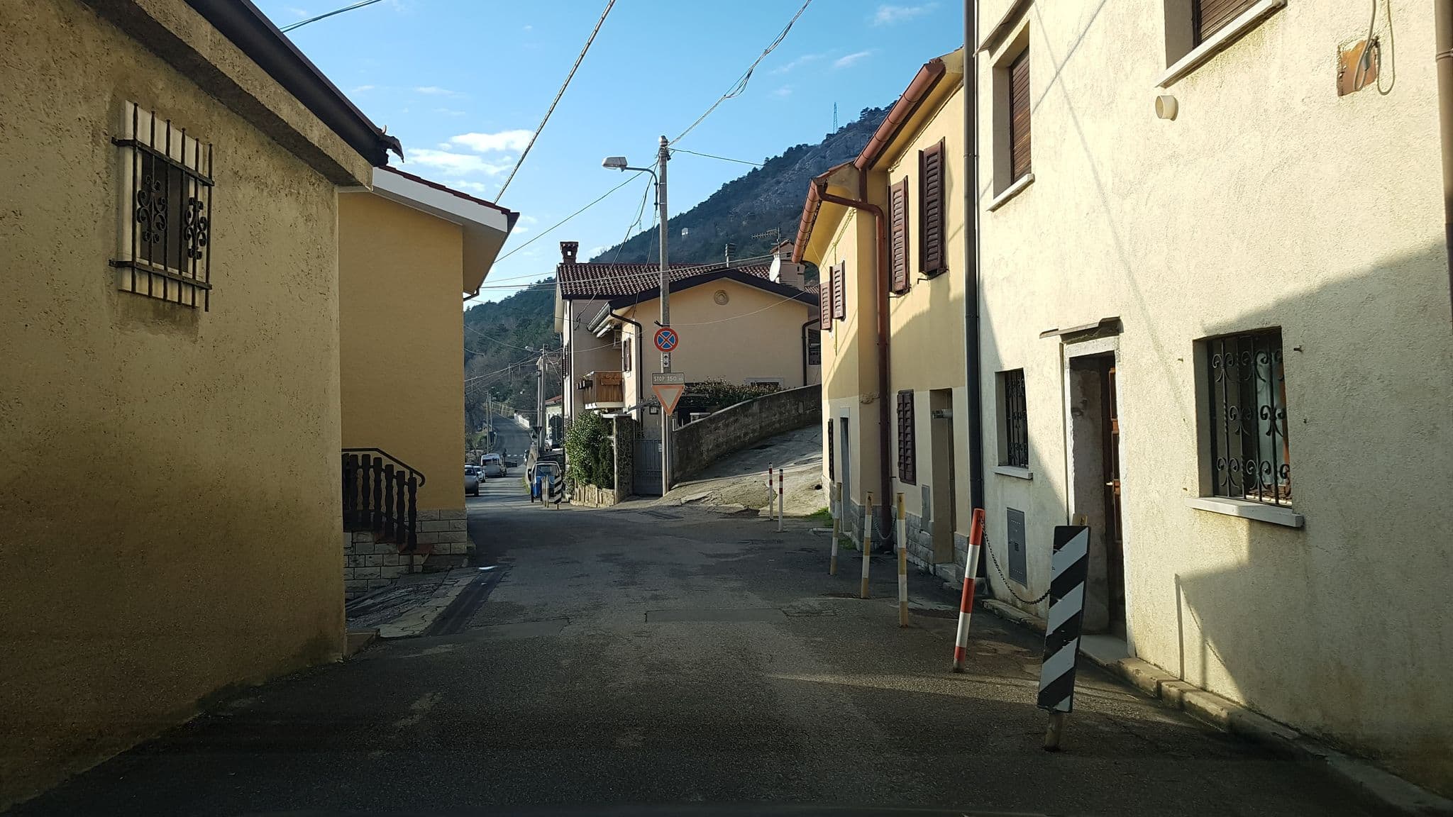 Street view near B&B L’ideale, Domio — © igorzo (CC BY-SA · Mapillary)