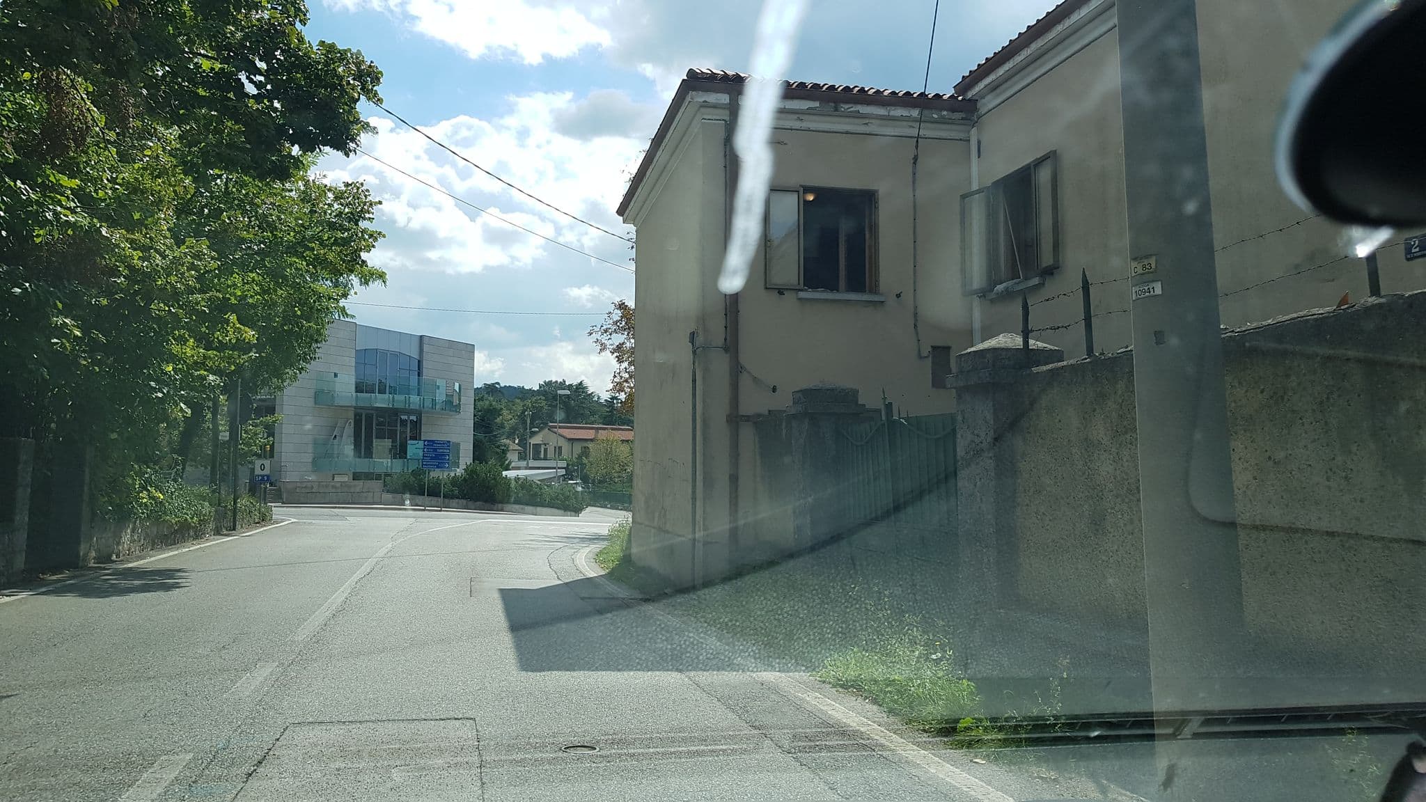 Street view near Angolo del ciliegio, Opicina — © igorzo (CC BY-SA · Mapillary)