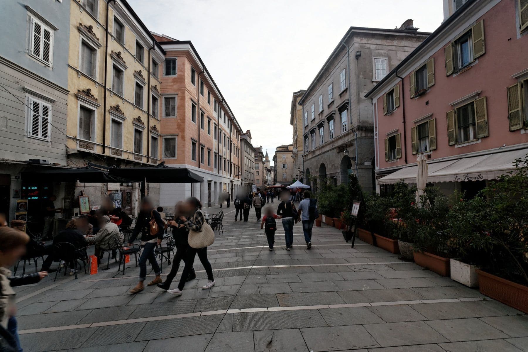 Street view near Residence Le Tredici Casade, Trieste — © txllxt (CC BY-SA · Mapillary)