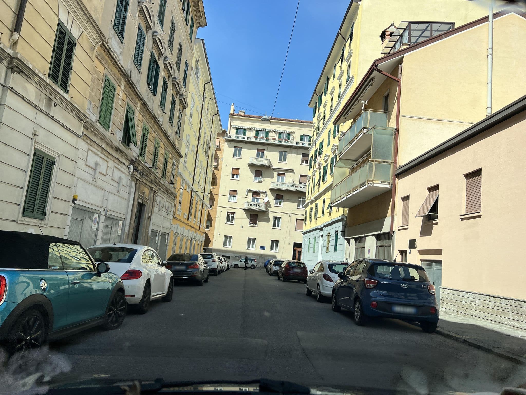 Street view near Casa Vacanze Tergestina, Trieste — © igorzo (CC BY-SA · Mapillary)