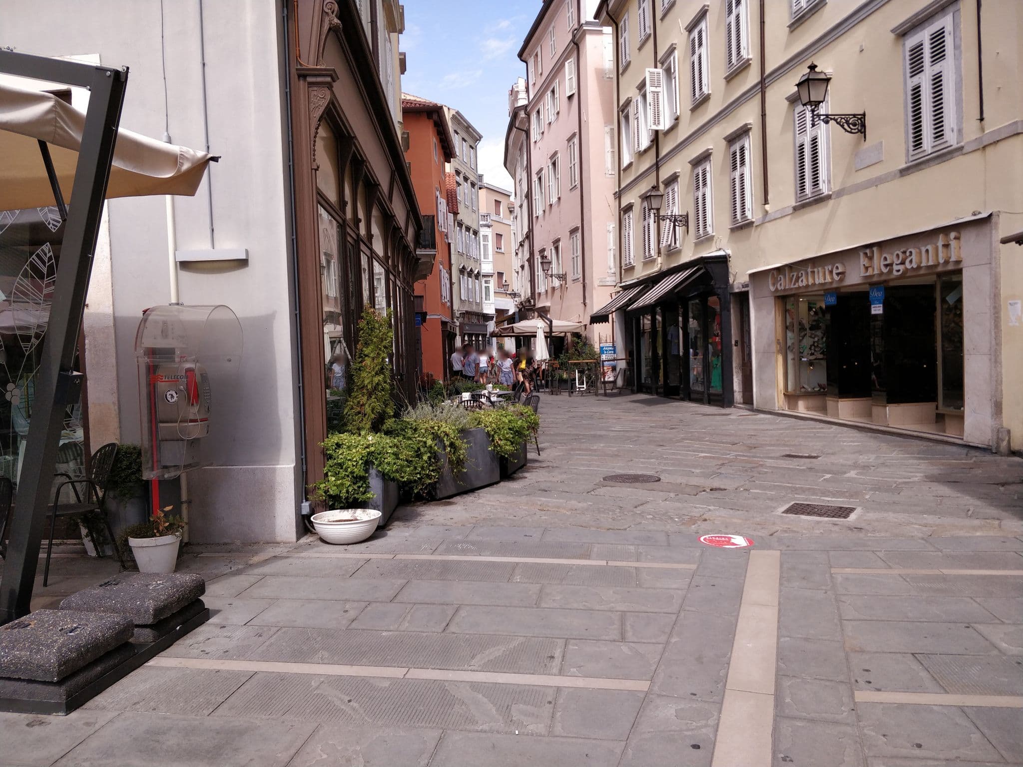 Street view near Hotel Urban SRL, Trieste — © publicvoit (CC BY-SA · Mapillary)