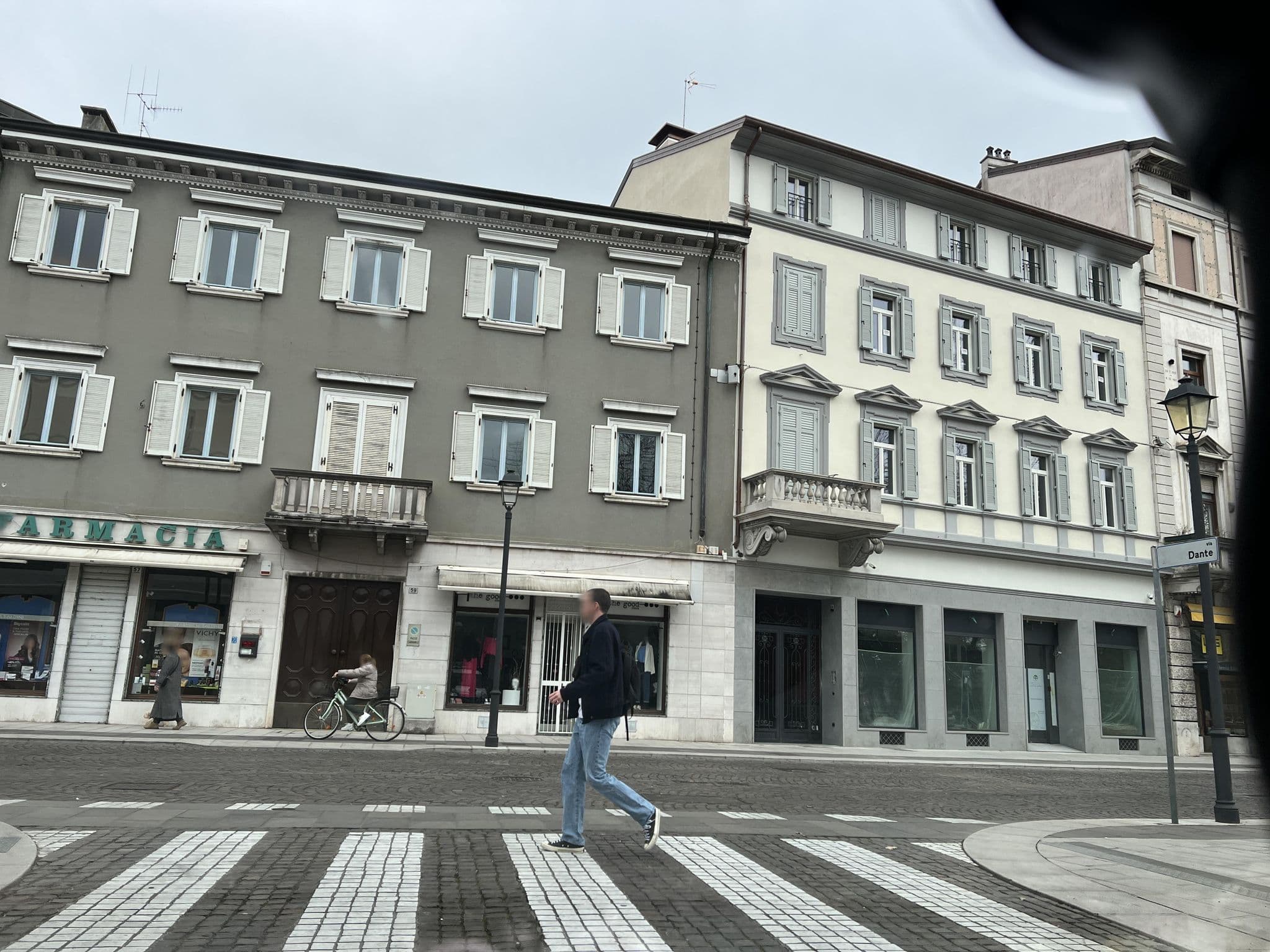Street view near Golf Hotel swimming pool, Gorizia — © igorzo (CC BY-SA · Mapillary)