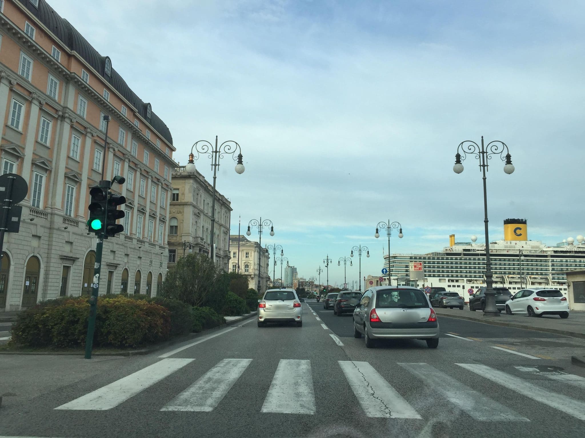 Street view near Pep's Rooms By Sea, Trieste — © igorzo (CC BY-SA · Mapillary)