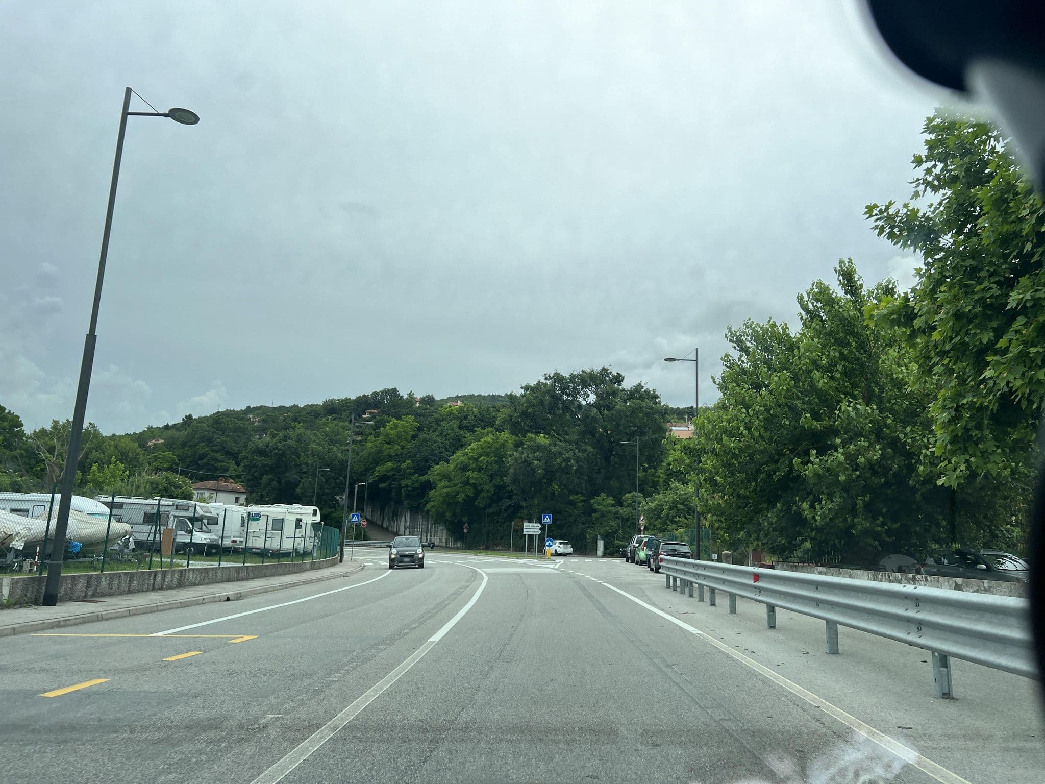 Street view near Albergo Ristorante Alla Stazione, Muggia — © igorzo (CC BY-SA · Mapillary)