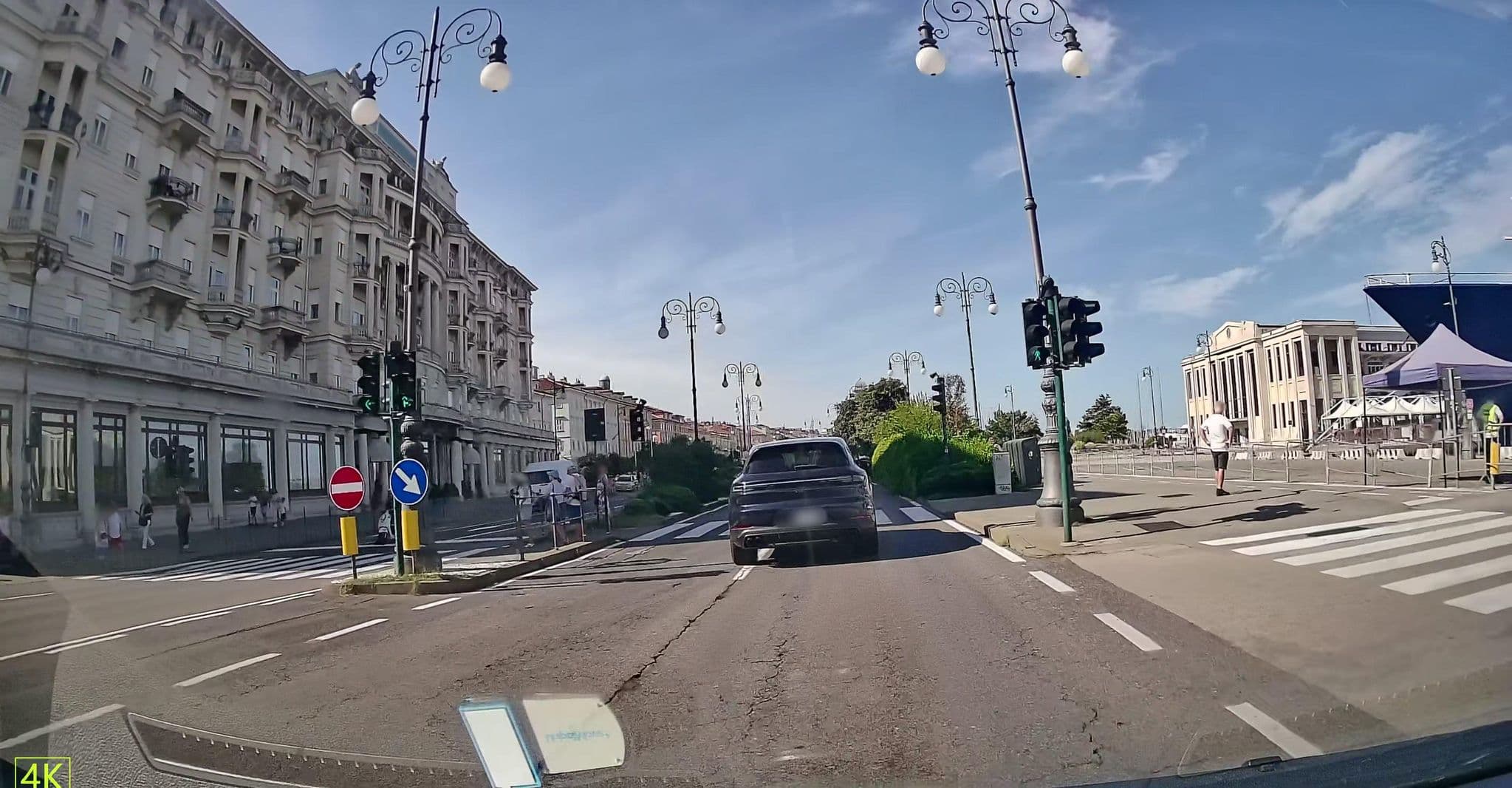 Street view near Room 318, Trieste — © Ugo_mapedits (CC BY-SA · Mapillary)