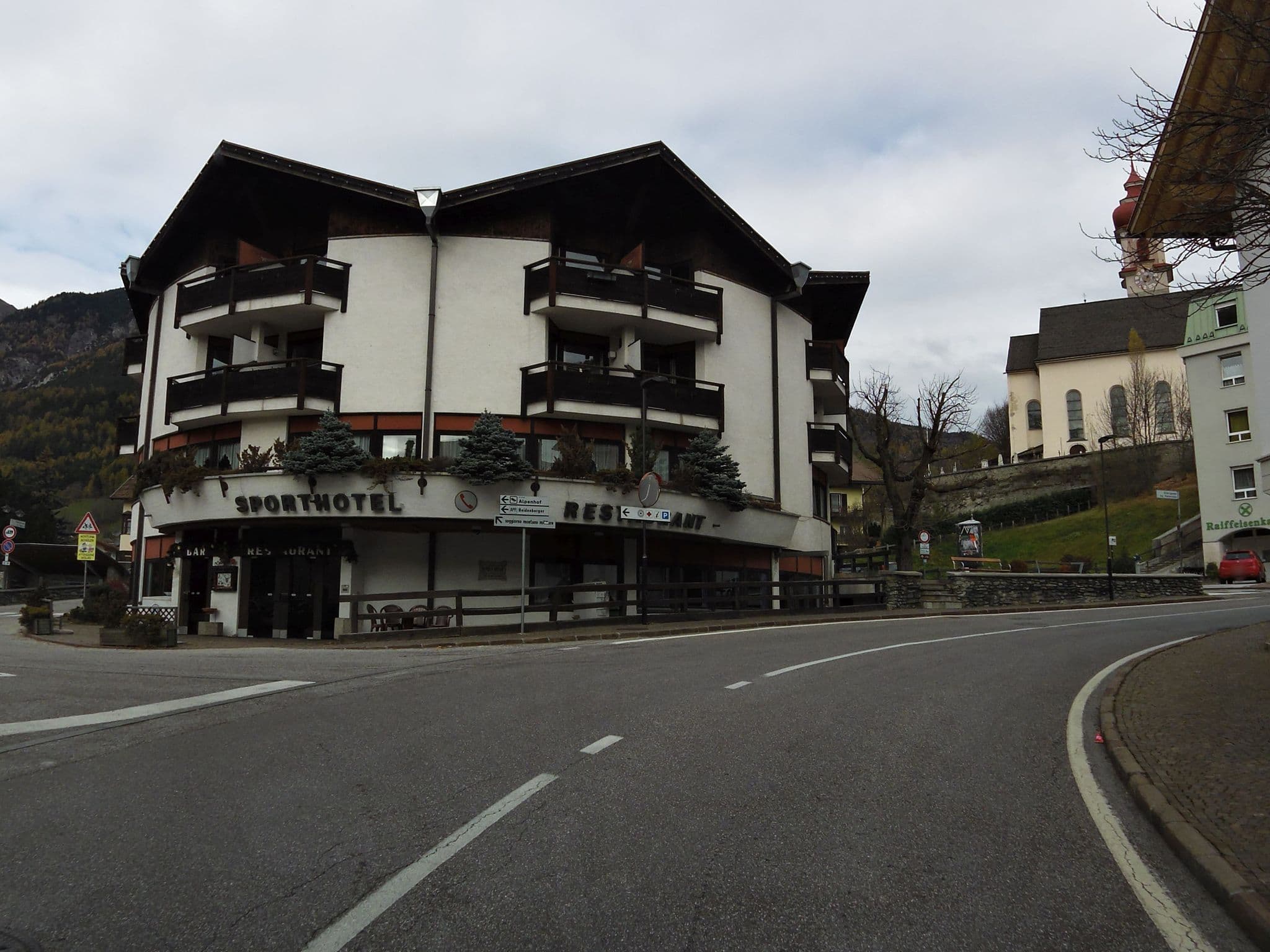Street view near Sporthotel, Brennero - Brenner — © czmrtn (CC BY-SA · Mapillary)