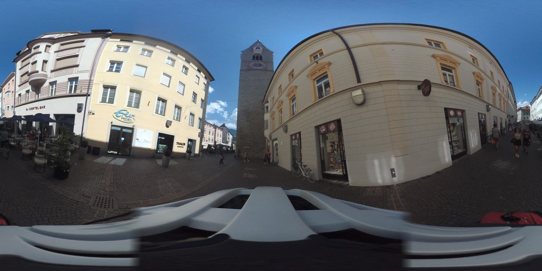 Street view near Residence Chiavi D'Oro - Goldener Schlüssel, Bressanone — © giubar (CC BY-SA · Mapillary)