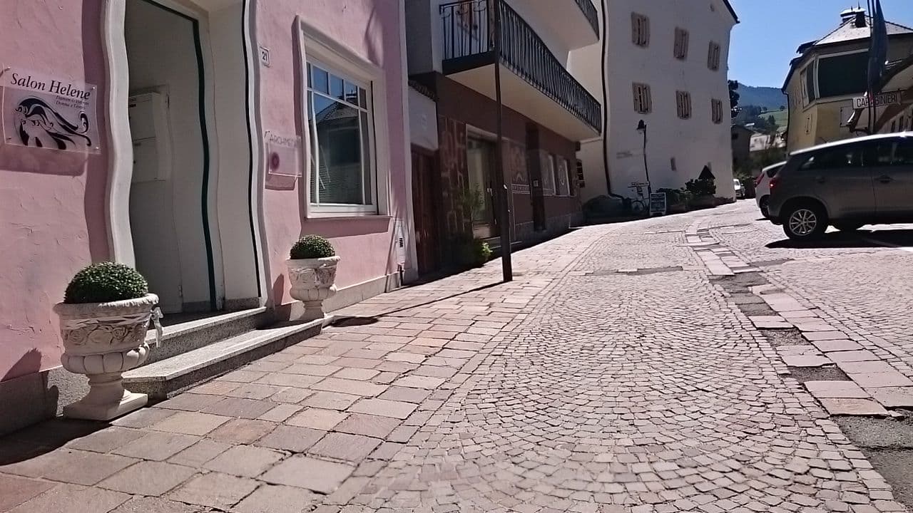 Street view near Albergo Giglio Bianco, Rio di Pusteria — © voschix (CC BY-SA · Mapillary)