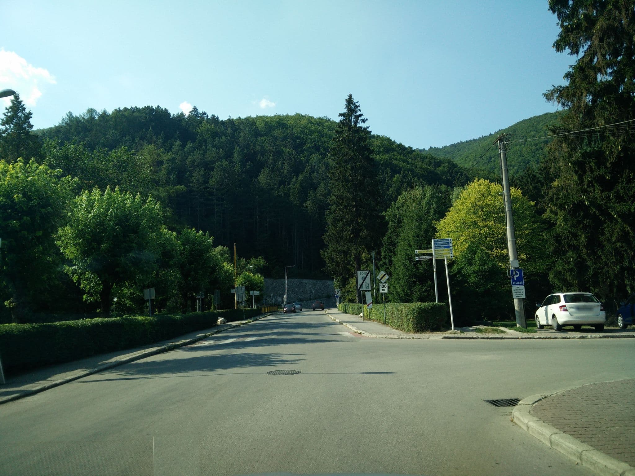 Street view near Penzión Daniela, Rajecké Teplice — © kayle (CC BY-SA · Mapillary)