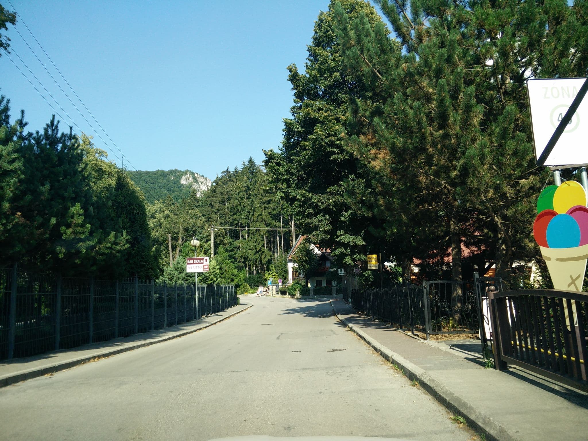 Street view near Encián, Rajecké Teplice — © kayle (CC BY-SA · Mapillary)