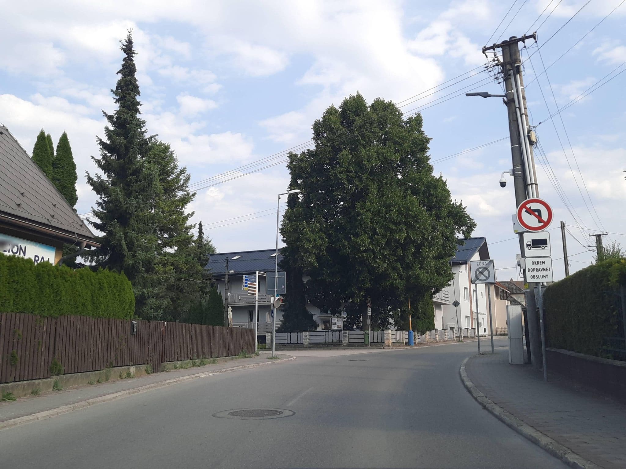 Street view near Raj, Rajecké Teplice — © ondrejlopatka (CC BY-SA · Mapillary)