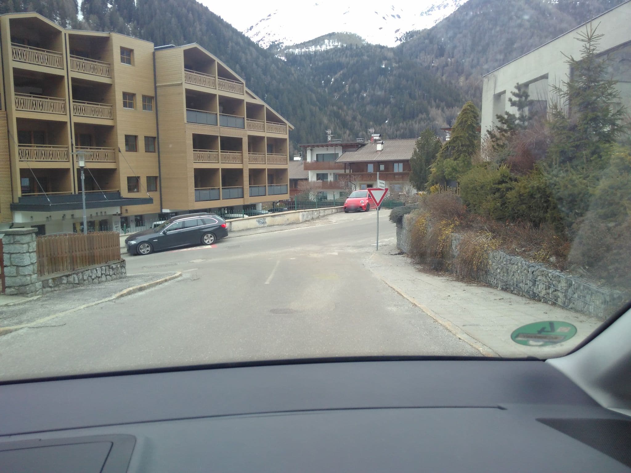 Street view near Hotel & Spa Falkensteinerhof, Rio di Pusteria — © zuse (CC BY-SA · Mapillary)