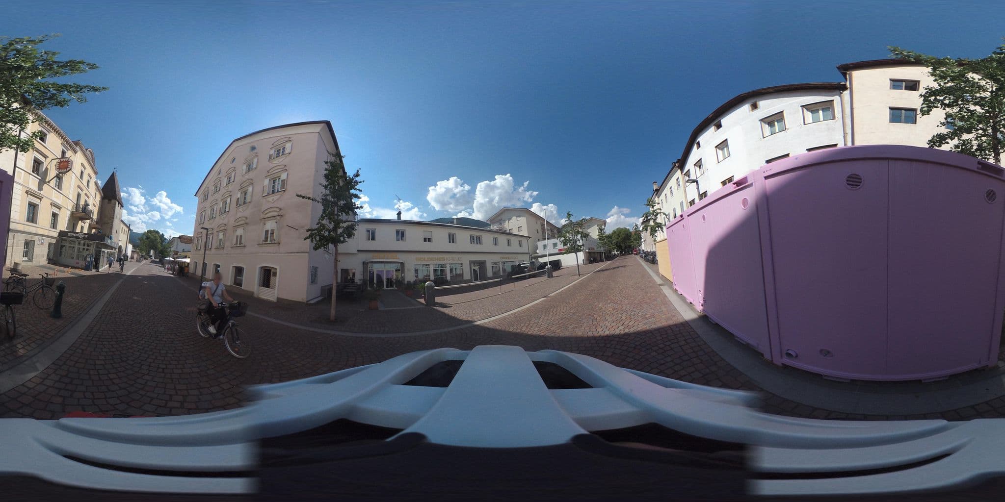 Street view near Goldenes Kreuz Hotel, Bressanone — © giubar (CC BY-SA · Mapillary)