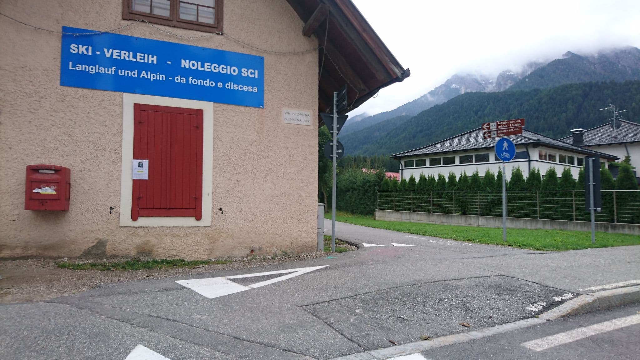 Street view near Hotel Villa Christina, Dobbiaco — © voschix (CC BY-SA · Mapillary)