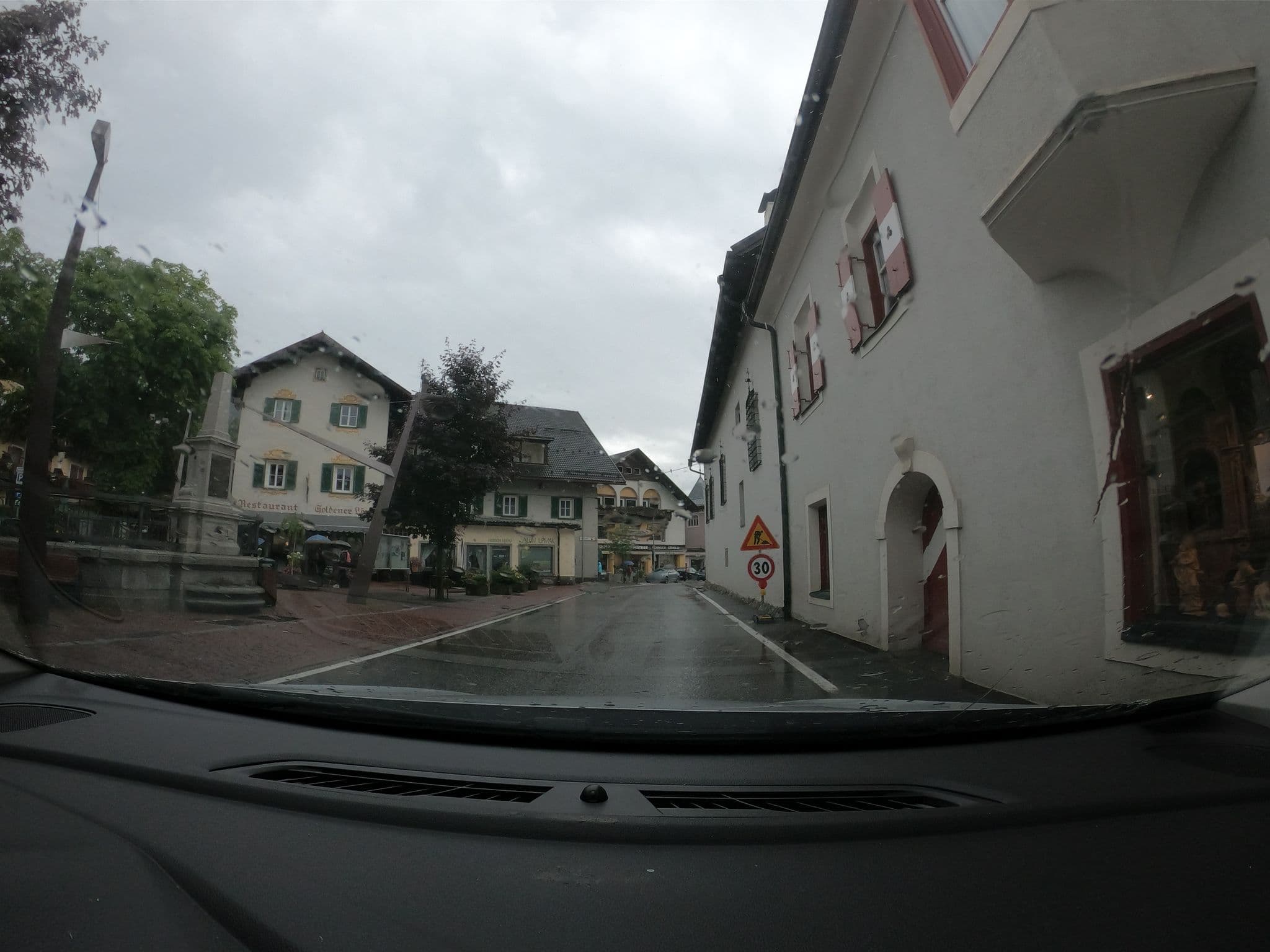 Street view near Hotel Weißes Lamm, Monguelfo — © vst (CC BY-SA · Mapillary)