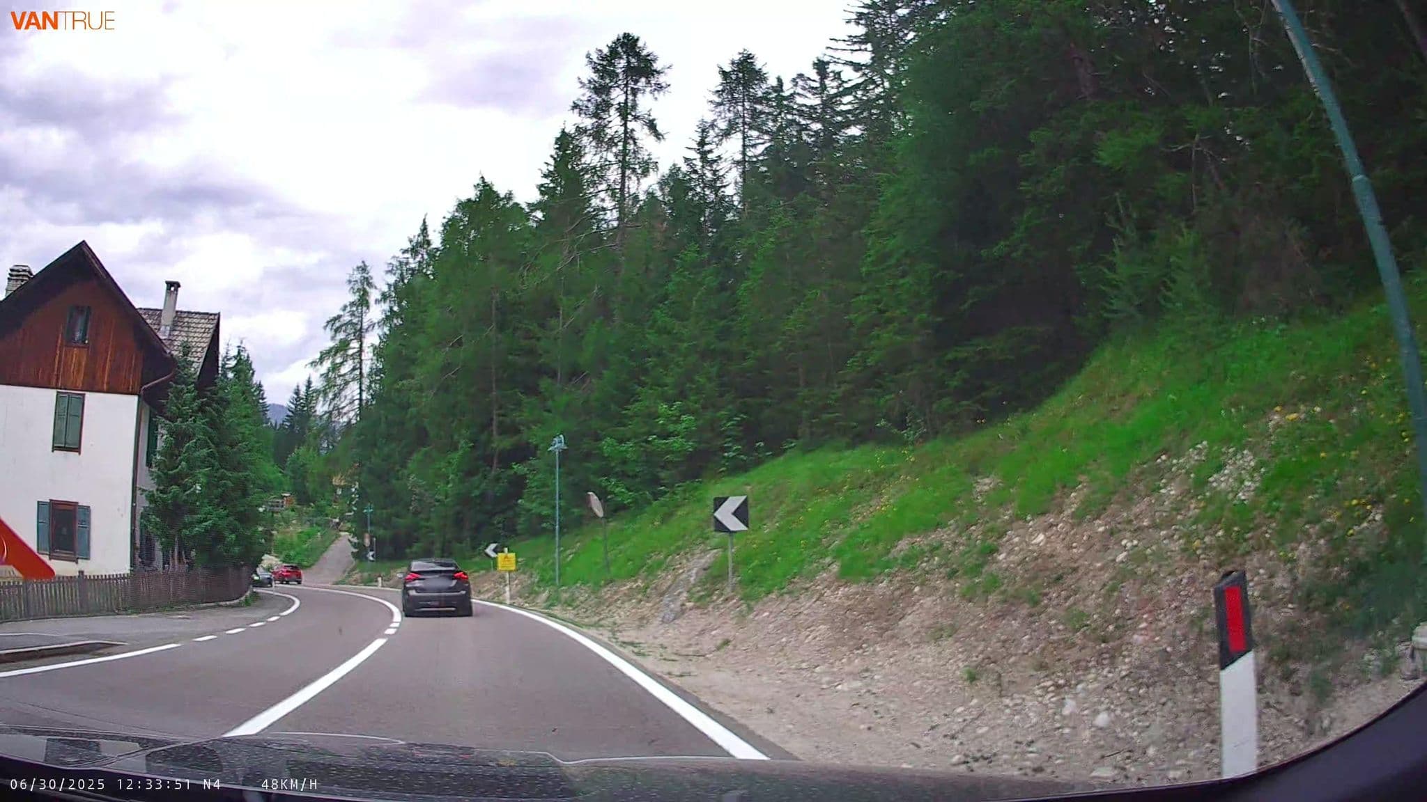 Street view near B&B Villa Kassewalder, Dobbiaco — © fcignat (CC BY-SA · Mapillary)