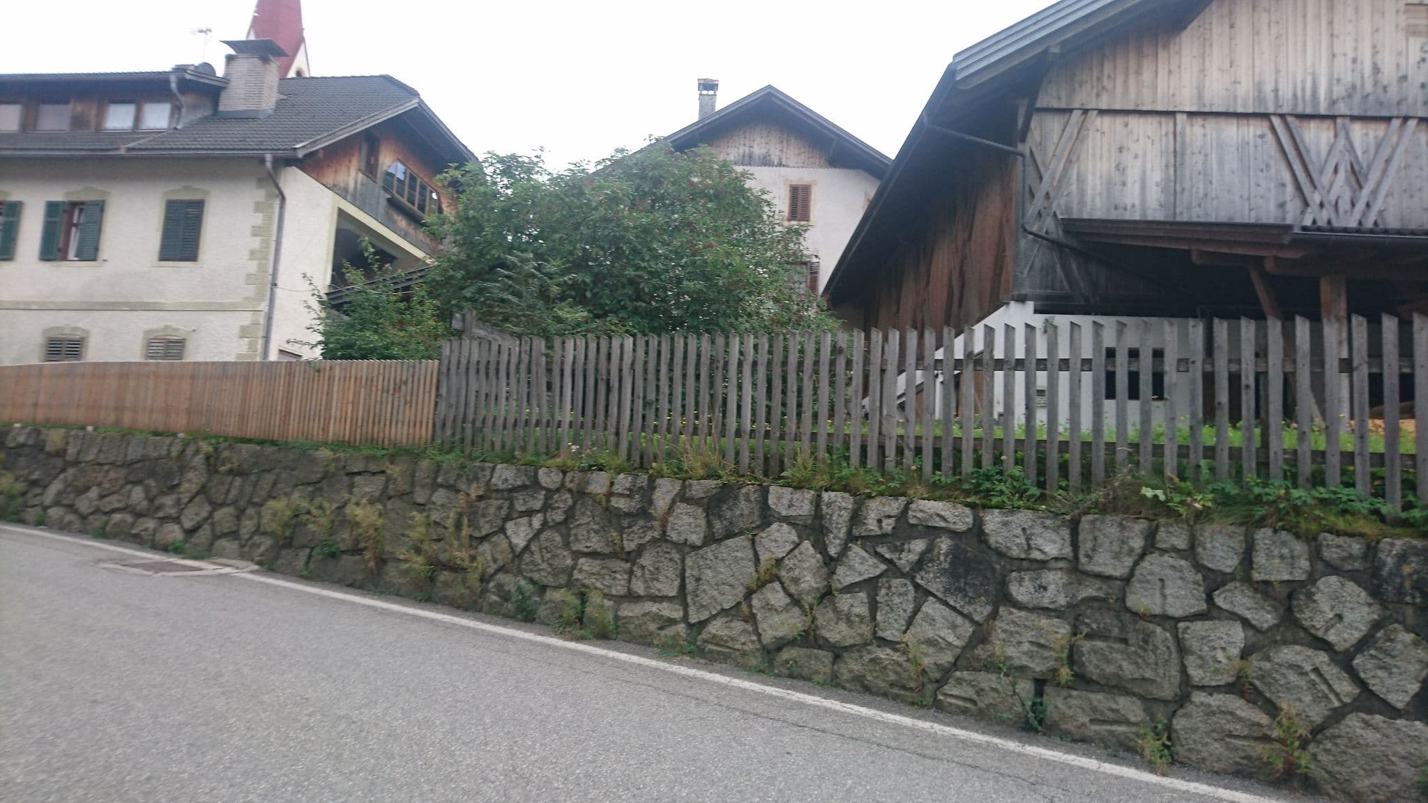 Street view near Sextnerhof, Valdaora di Mezzo — © voschix (CC BY-SA · Mapillary)