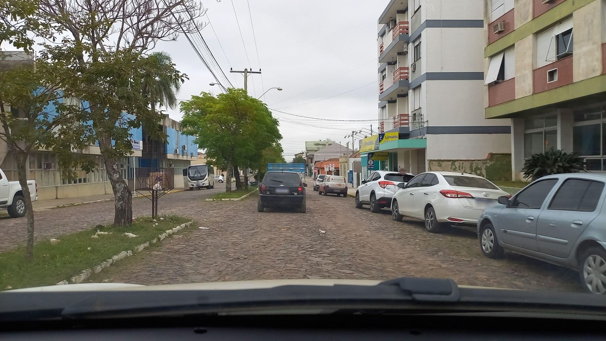 Street view near Hotel Gilton, Dom Pedrito — © santamariense (CC BY-SA · Mapillary)