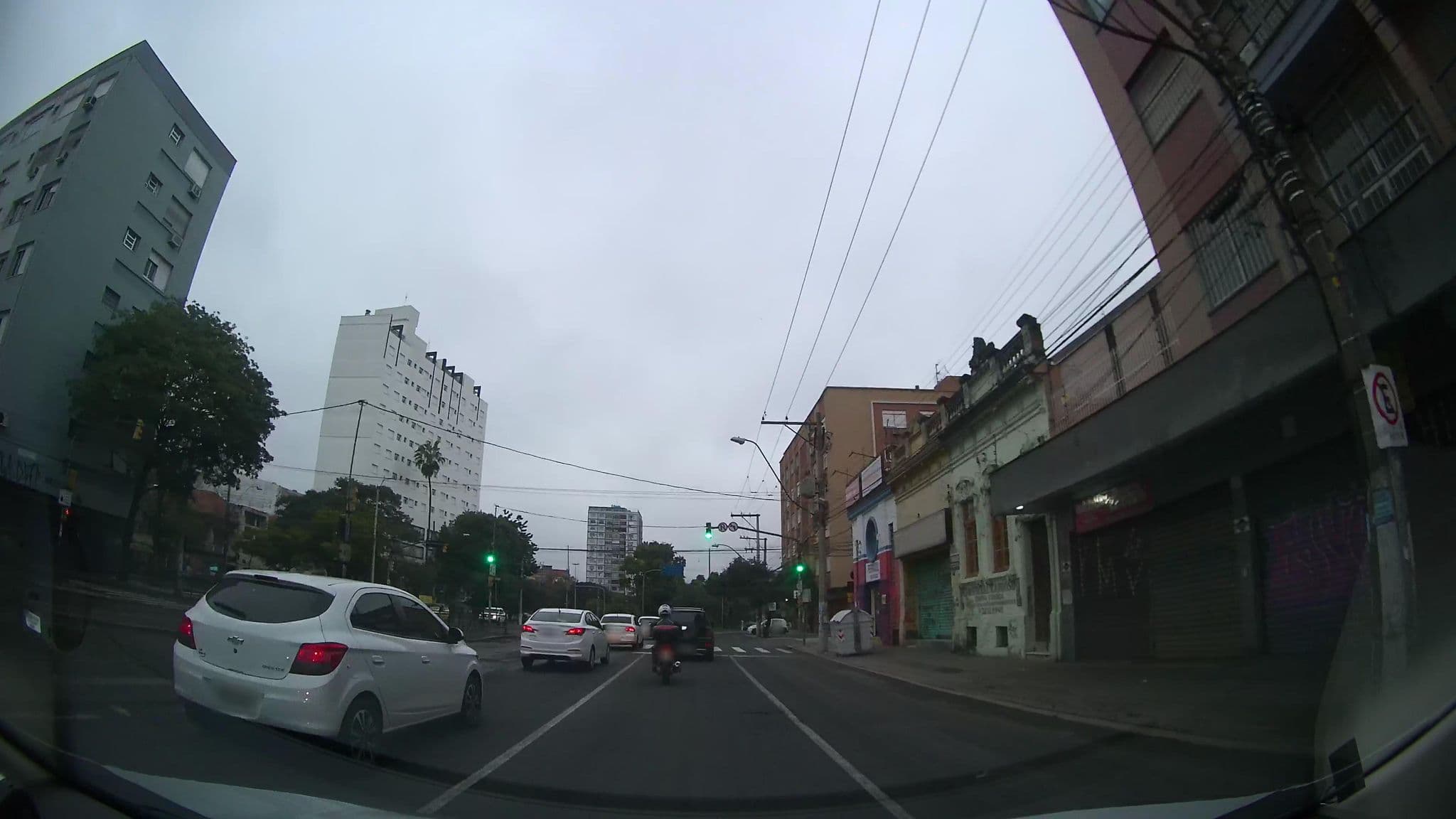 Street view near Hotel de Trânsito da Ugeirm, Porto Alegre — © marciosampaio (CC BY-SA · Mapillary)