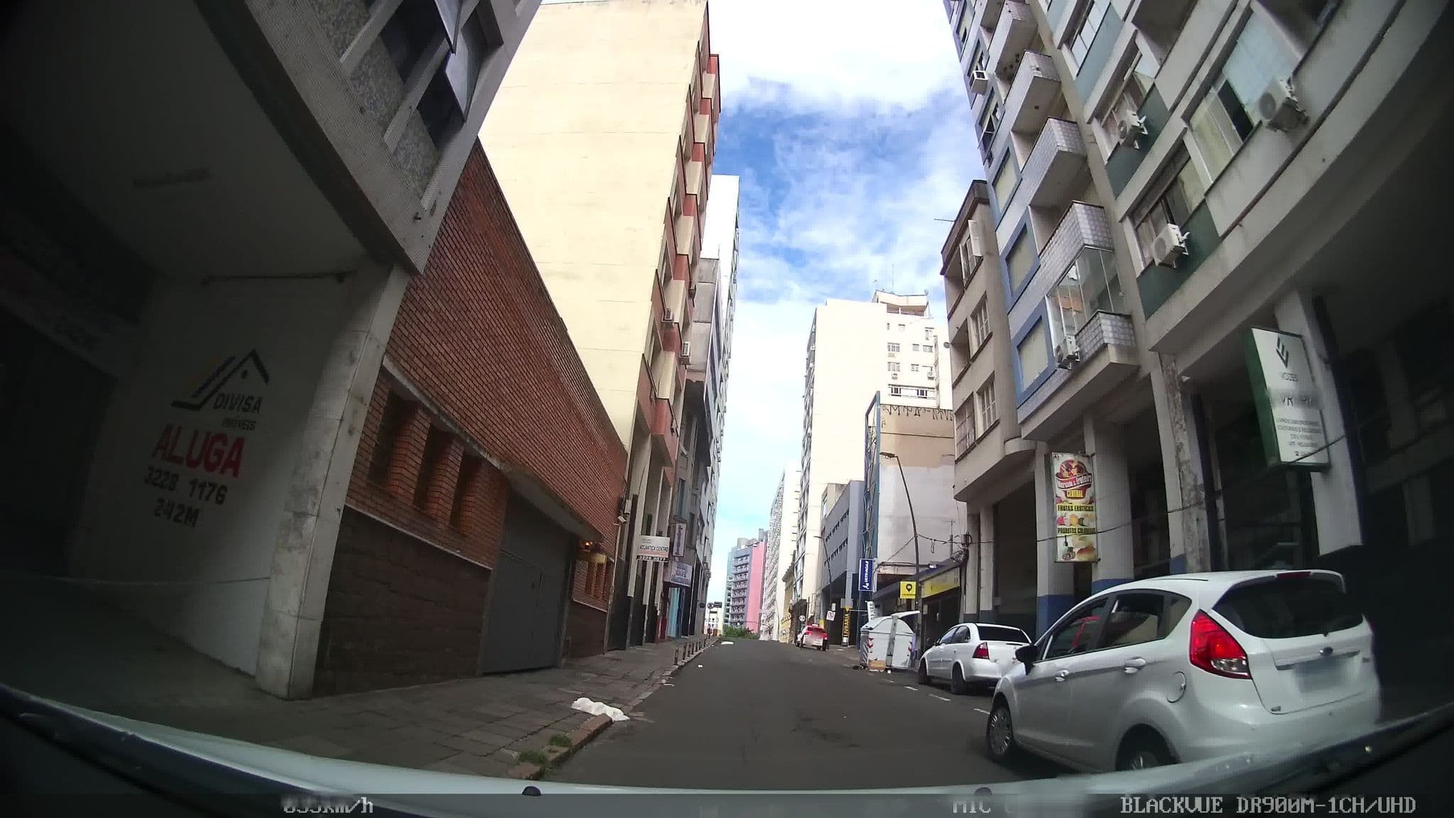 Street view near Blue Hostel, Porto Alegre — © kaart_1 (CC BY-SA · Mapillary)