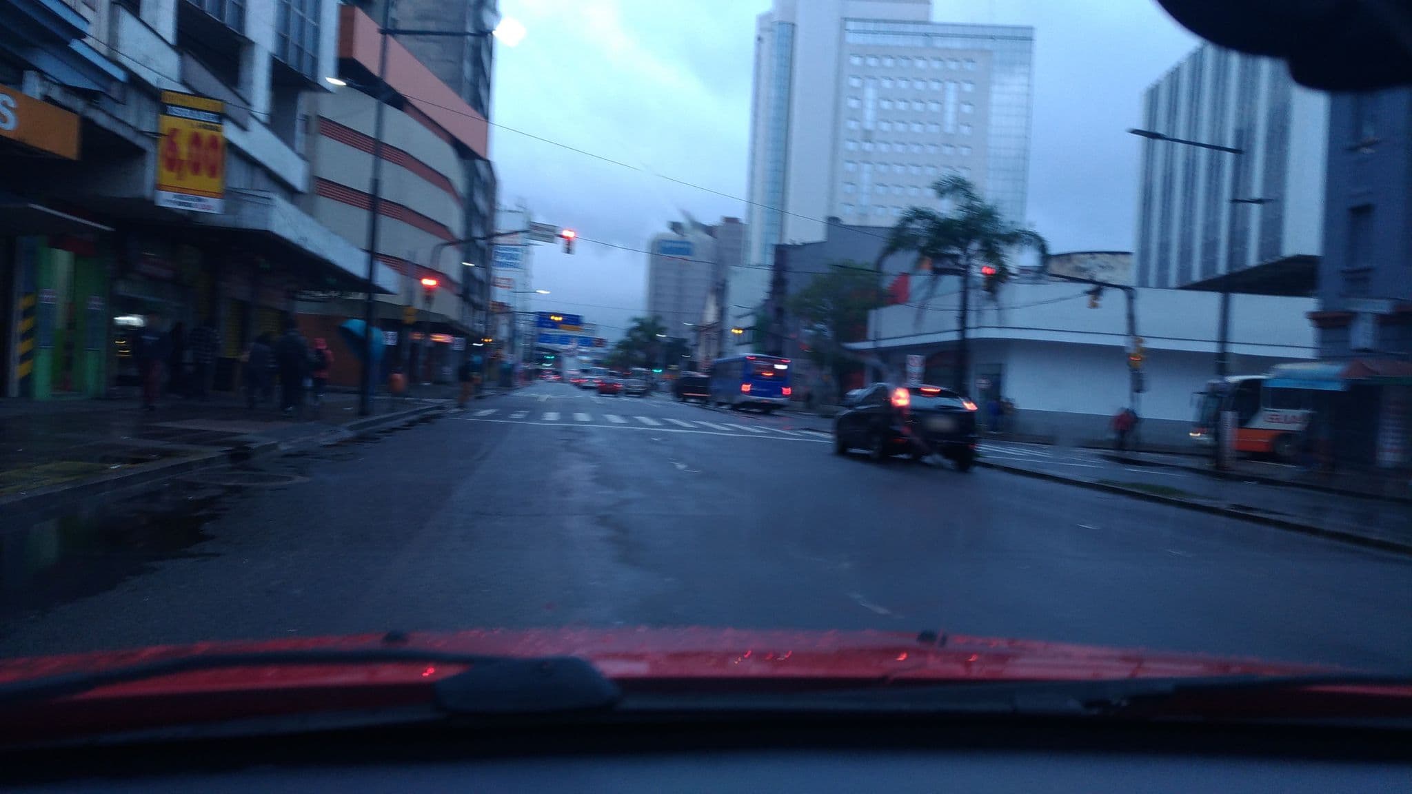 Street view near Hotel Express Mauá, Porto Alegre — © viniciusgrassi (CC BY-SA · Mapillary)