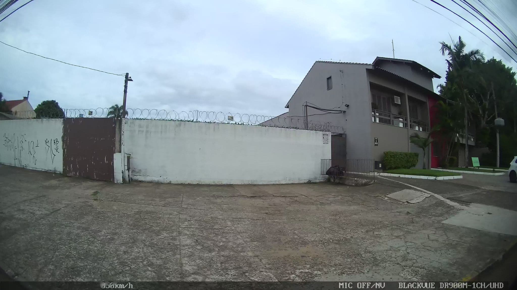 Street view near Motel Califórnia II, Canoas — © kaart_1 (CC BY-SA · Mapillary)