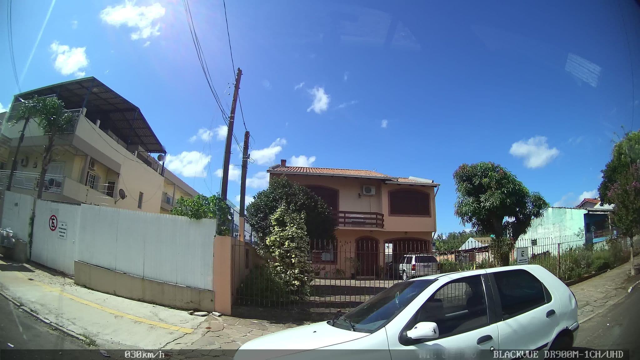 Street view near São Luiz Apart Hotel, Esteio — © kaart_1 (CC BY-SA · Mapillary)