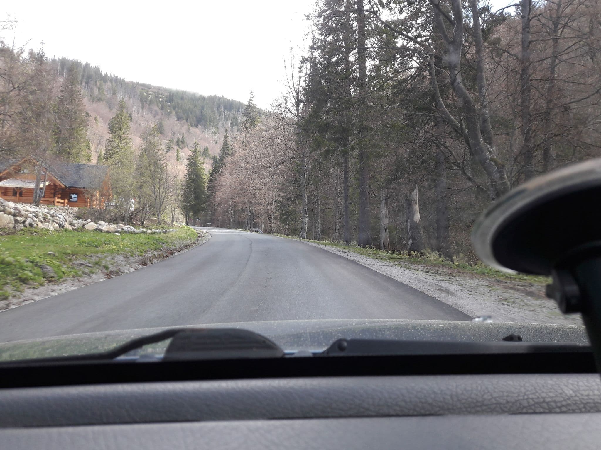 Street view near Zrub E, Valaská — © durko_freemap (CC BY-SA · Mapillary)