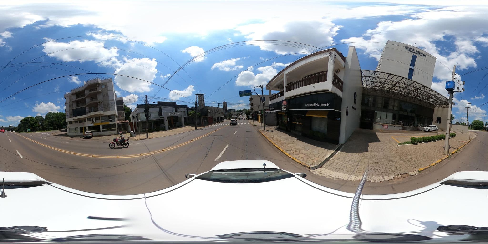 Street view near Aspen Hotel, Estrela — © santamariense (CC BY-SA · Mapillary)