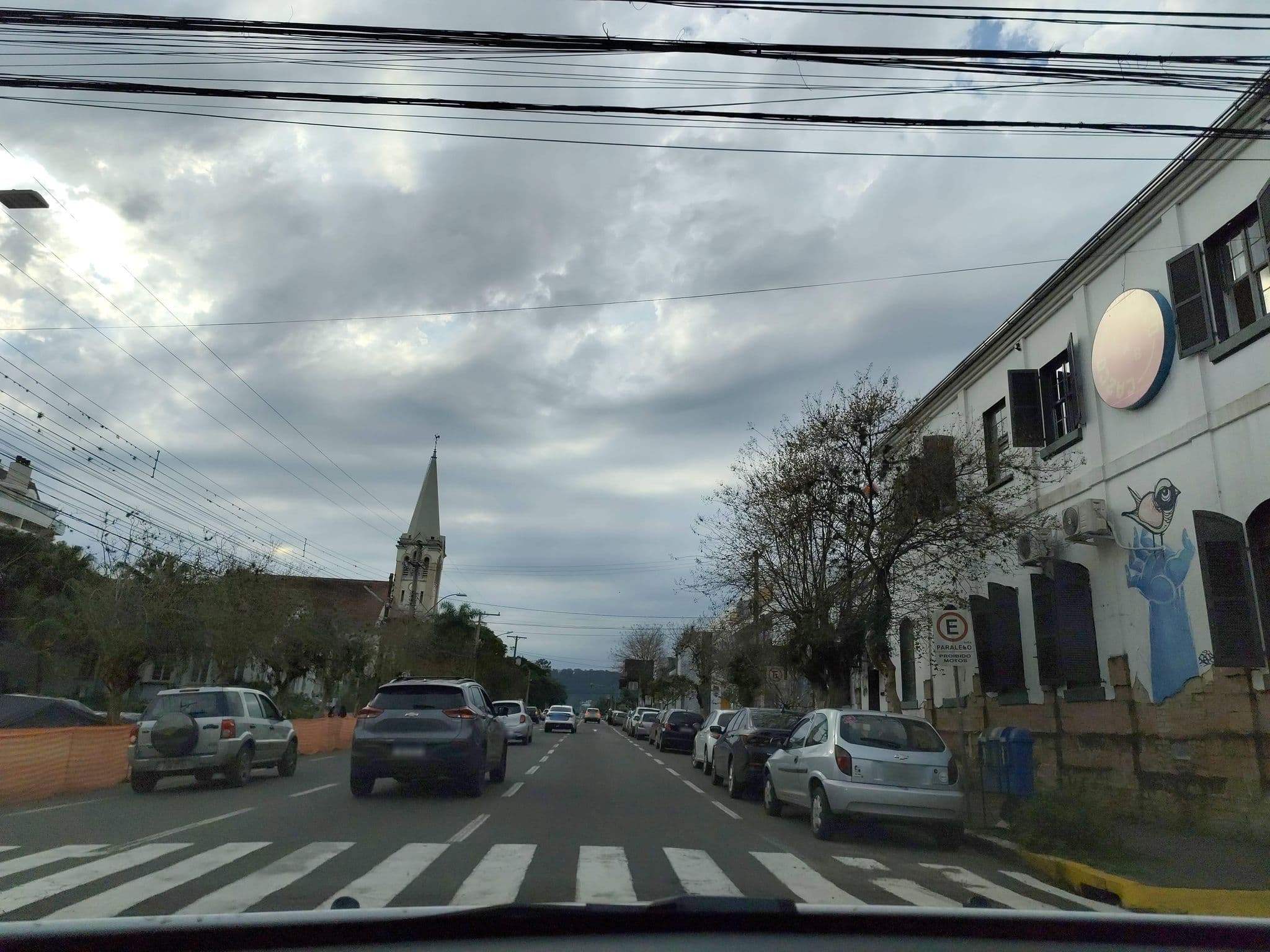Street view near Cazco Hostel, Santa Cruz do Sul — © sulriograndense (CC BY-SA · Mapillary)