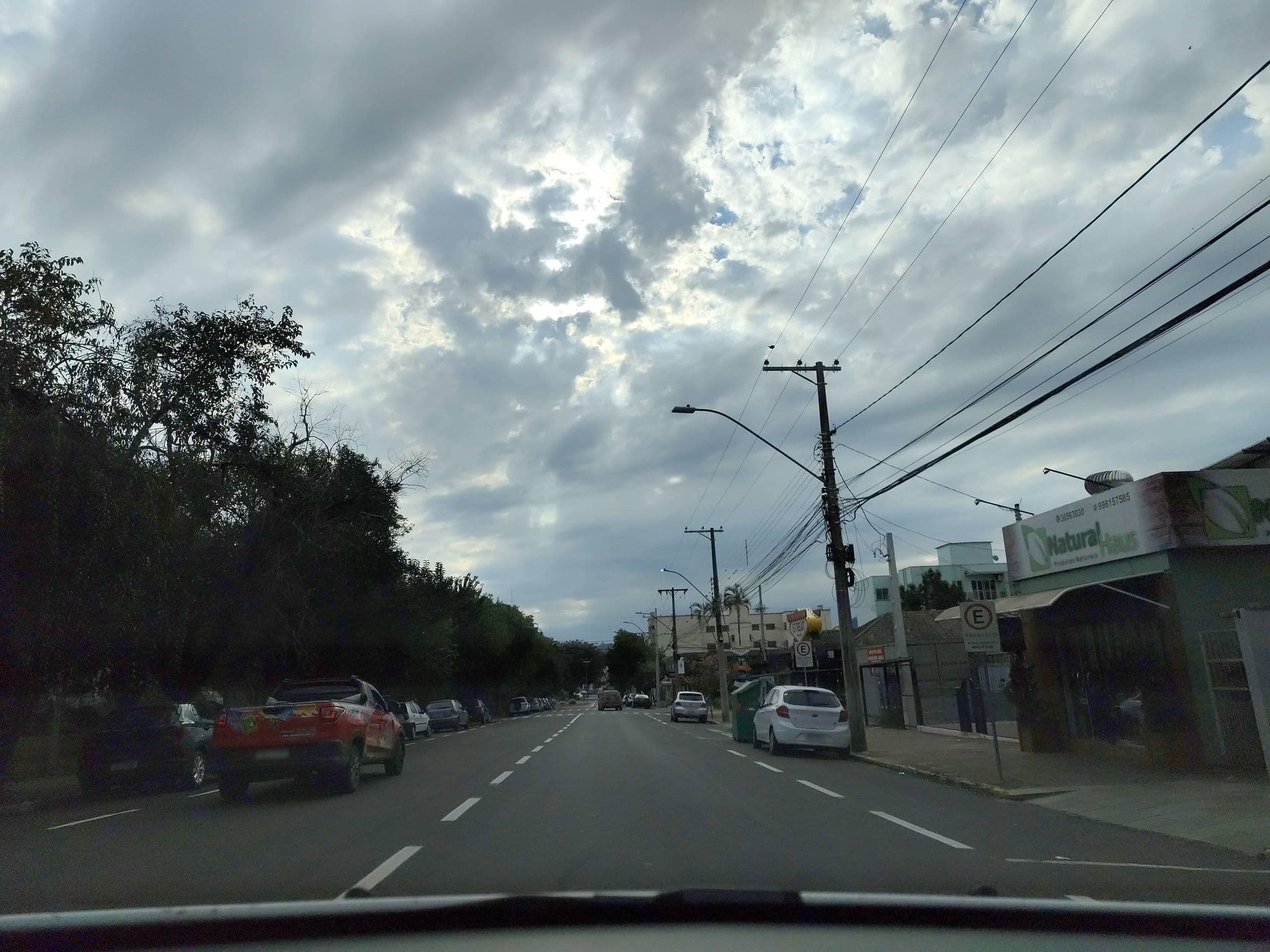 Street view near Aquarius Hotel Flat Residence, Santa Cruz do Sul — © sulriograndense (CC BY-SA · Mapillary)