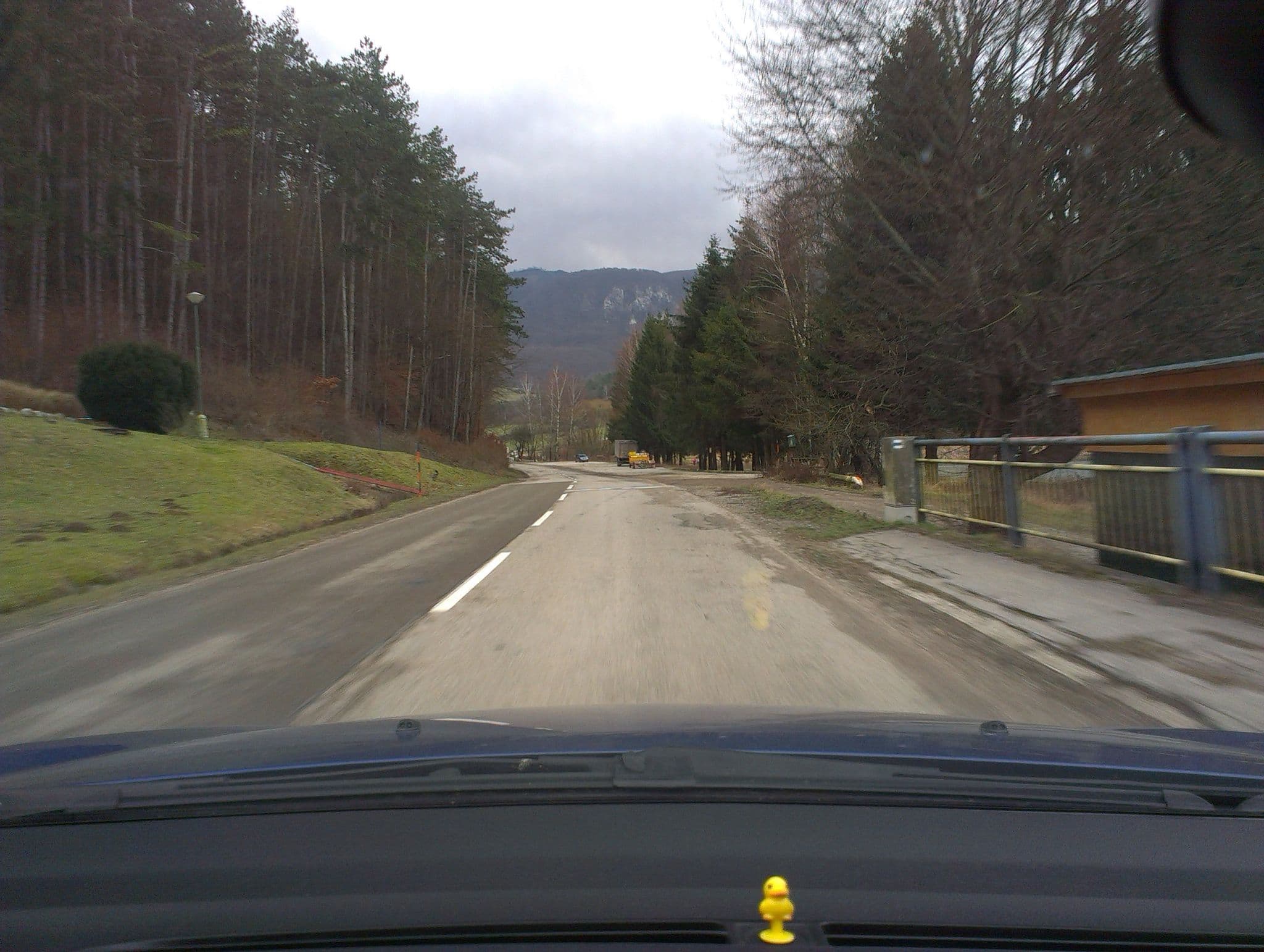 Street view near Penzión Vodnár, Omšenie — © segi (CC BY-SA · Mapillary)