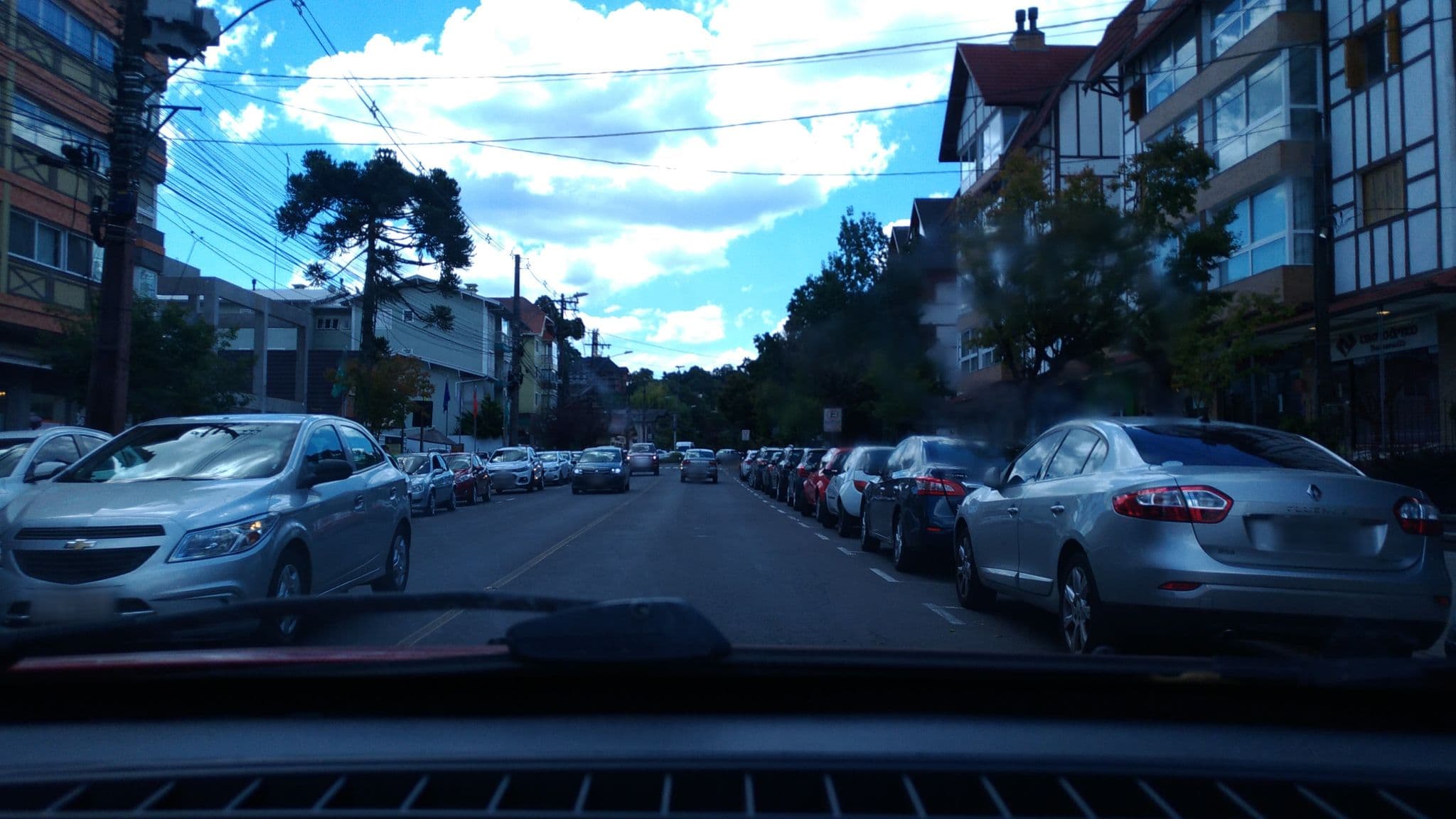 Street view near Lanai Hostel Gramado, Gramado — © viniciusgrassi (CC BY-SA · Mapillary)