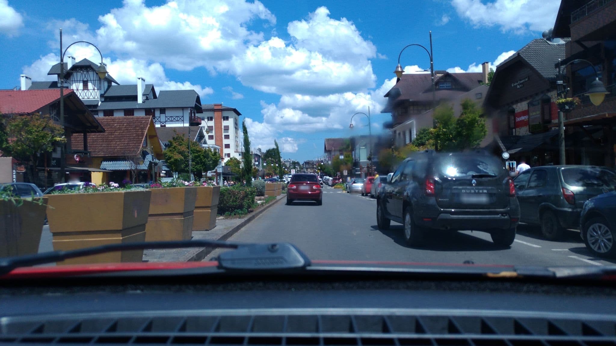 Street view near Micheline Hotel Tricot, Gramado — © viniciusgrassi (CC BY-SA · Mapillary)