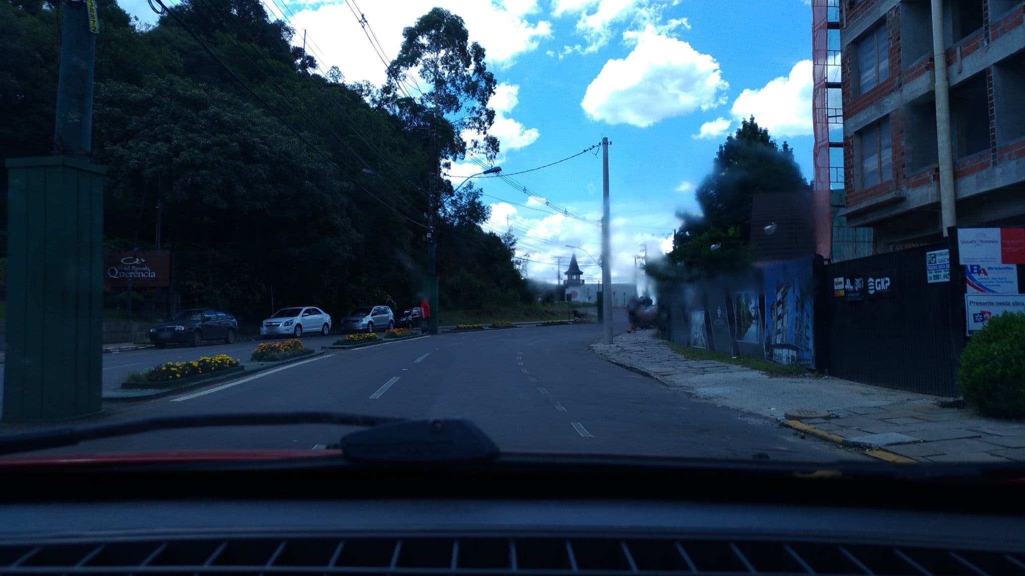Street view near Hotel Pousada Querência, Gramado — © viniciusgrassi (CC BY-SA · Mapillary)
