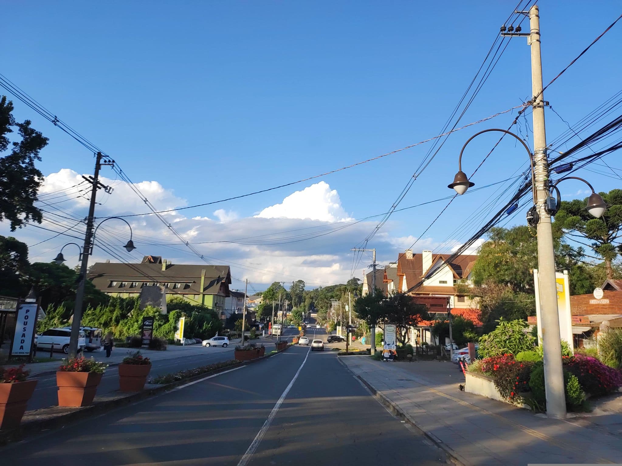 Street view near Apto 410 - Hotel Sky, Gramado — © diegokrein (CC BY-SA · Mapillary)
