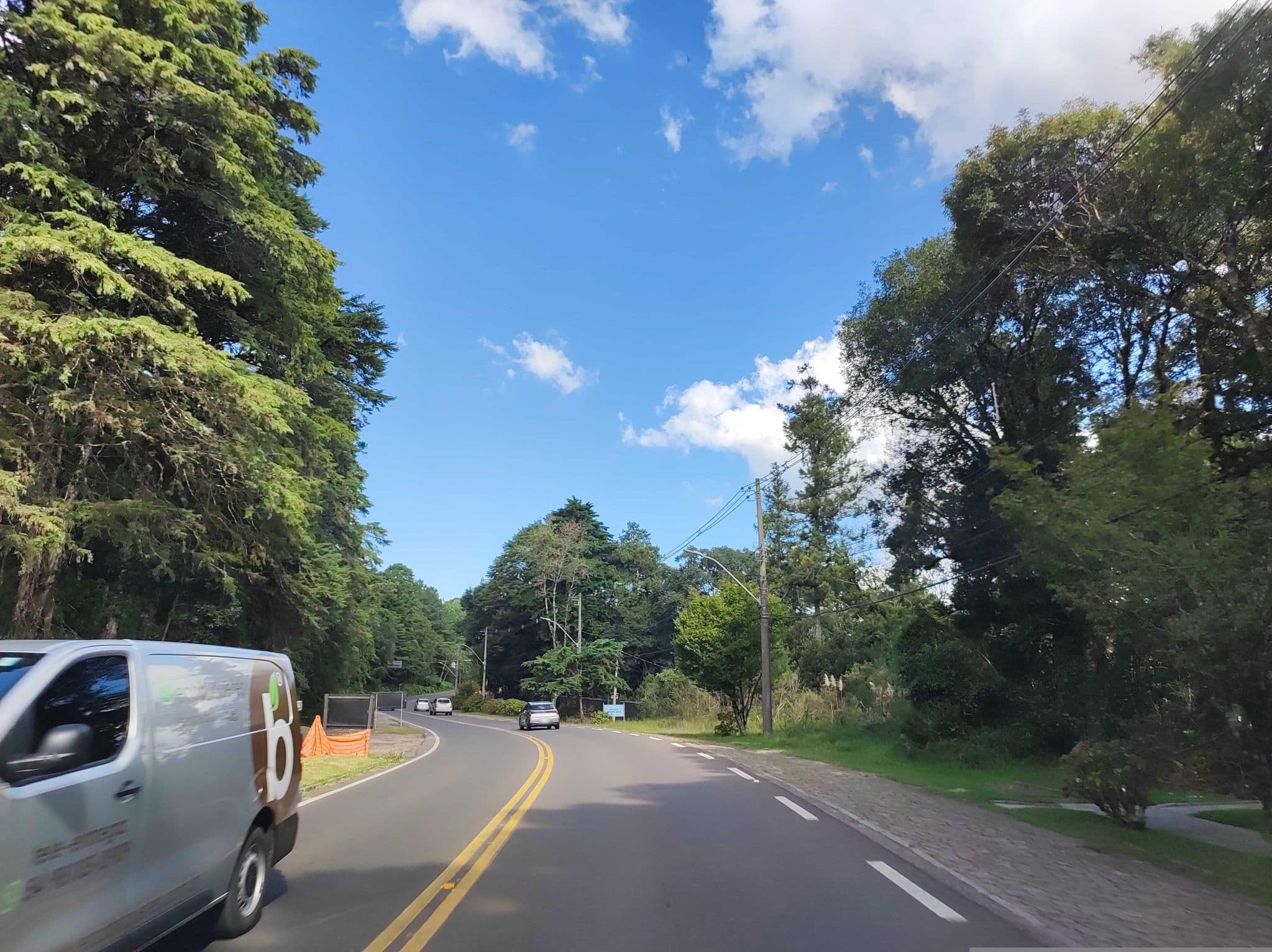 Street view near Pousada Perfume de Canela, Canela — © diegokrein (CC BY-SA · Mapillary)