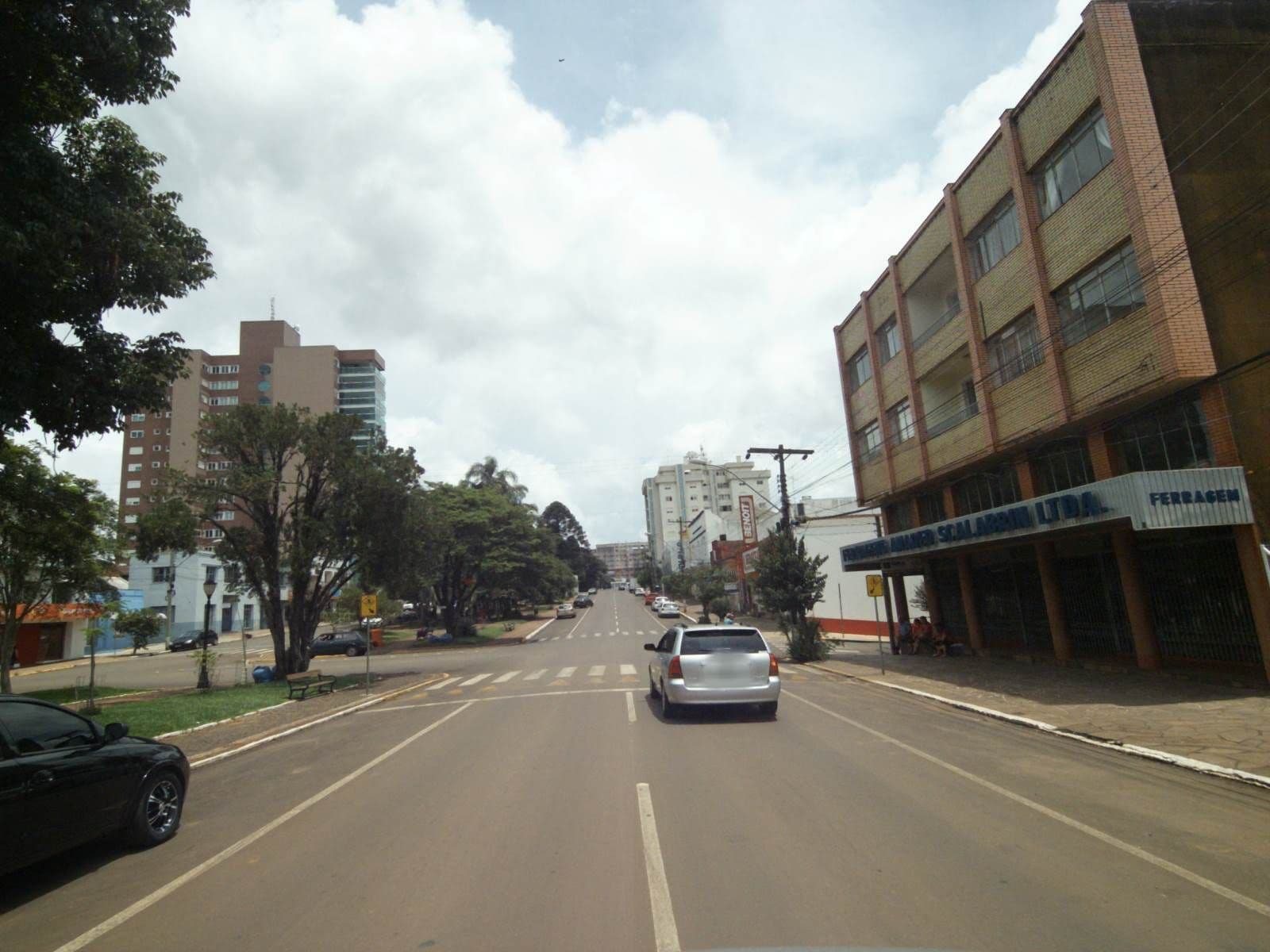 Street view near Hotel Oro, Lagoa Vermelha — © projevias (CC BY-SA · Mapillary)