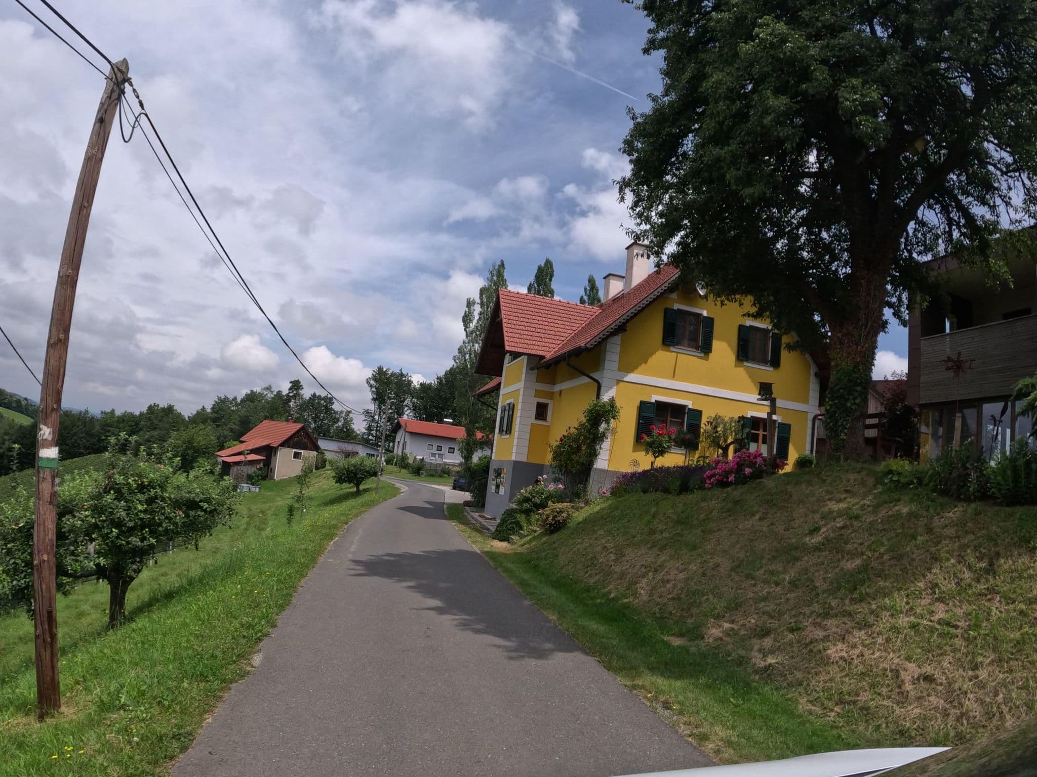 Street view near Adam-Lieleg, Gamlitz — © djpixel (CC BY-SA · Mapillary)