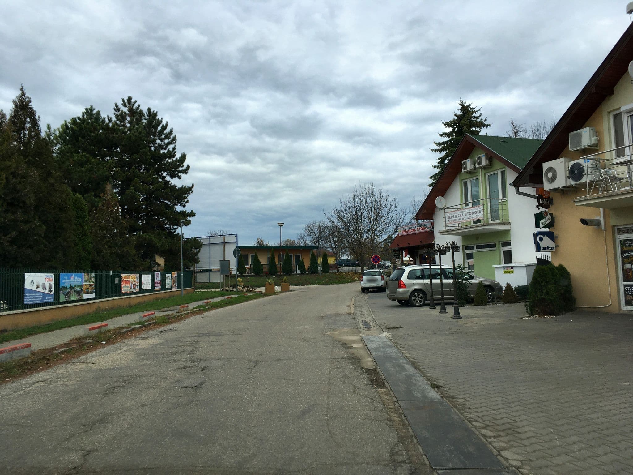 Street view near Gastrocentrum, Komárno — © istefanos (CC BY-SA · Mapillary)