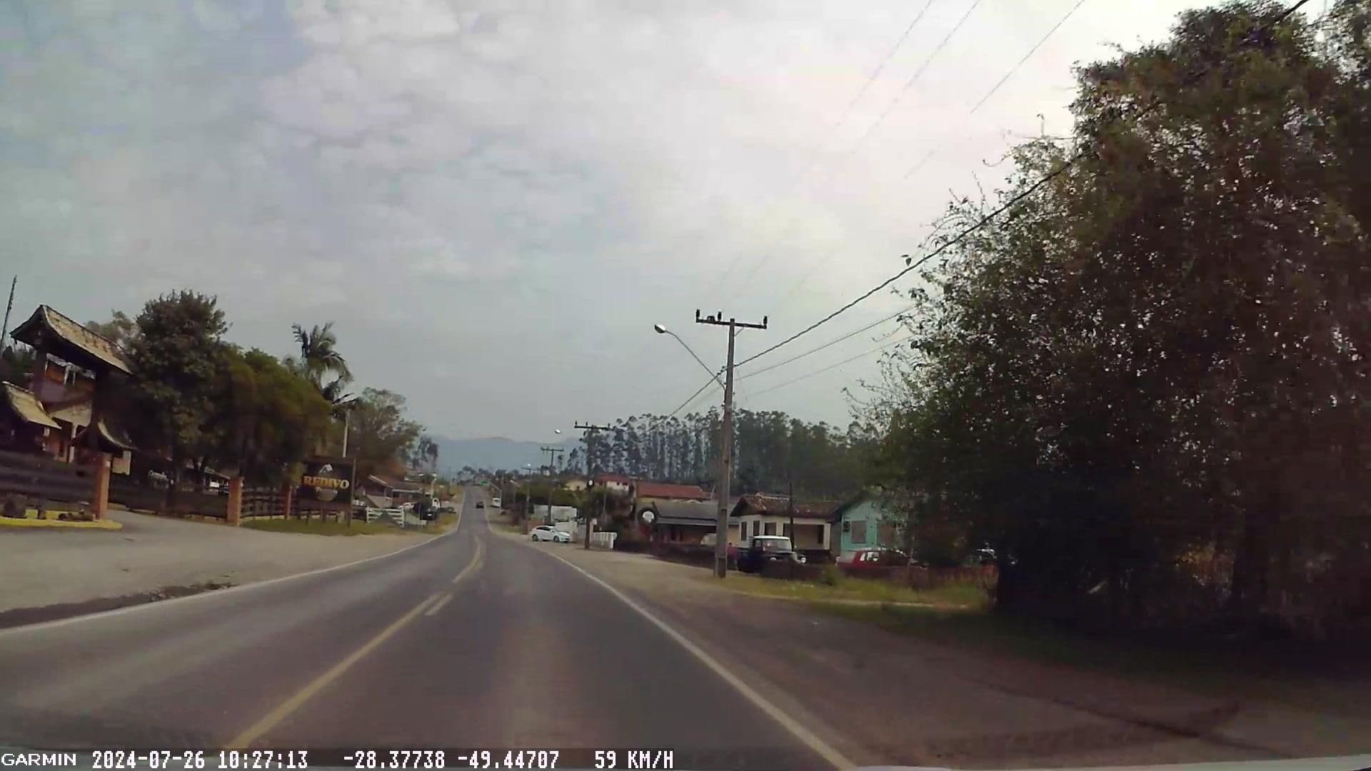 Street view near Pousada Redivo, Lauro Müller — © tomio (CC BY-SA · Mapillary)