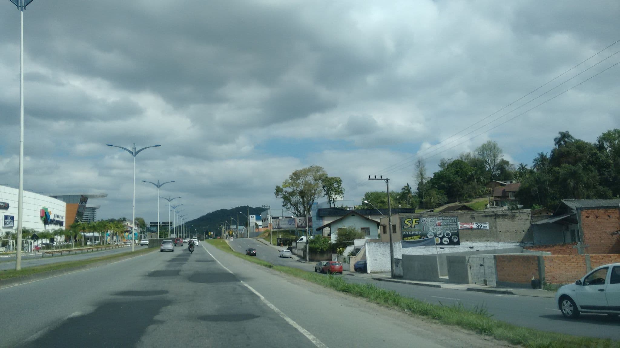 Street view near Park House, Blumenau — © alvarenga (CC BY-SA · Mapillary)