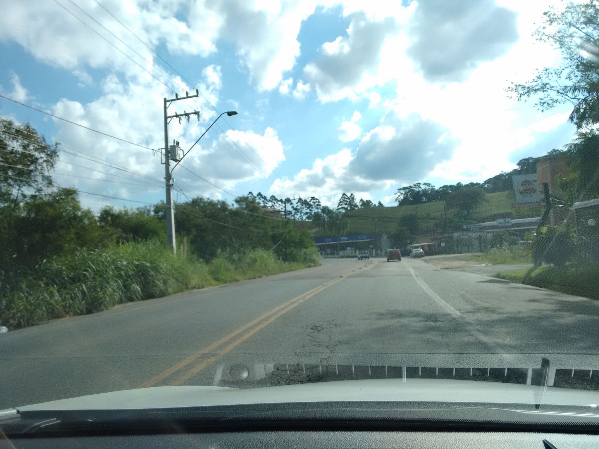 Street view near Pousada Zur Alten, Blumenau — © alvarenga (CC BY-SA · Mapillary)