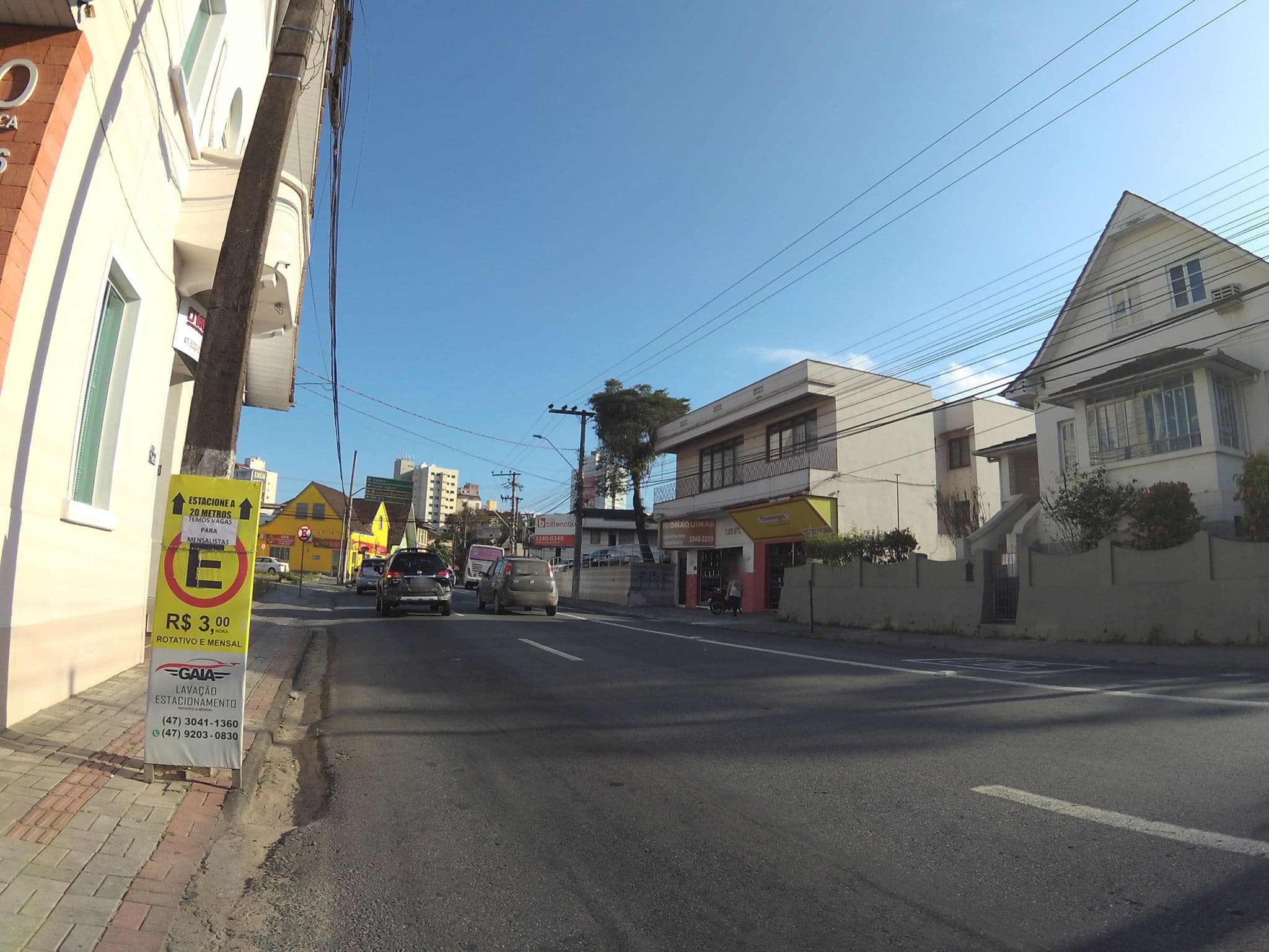 Street view near Hotel Danúbio, Blumenau — © sricanesh (CC BY-SA · Mapillary)