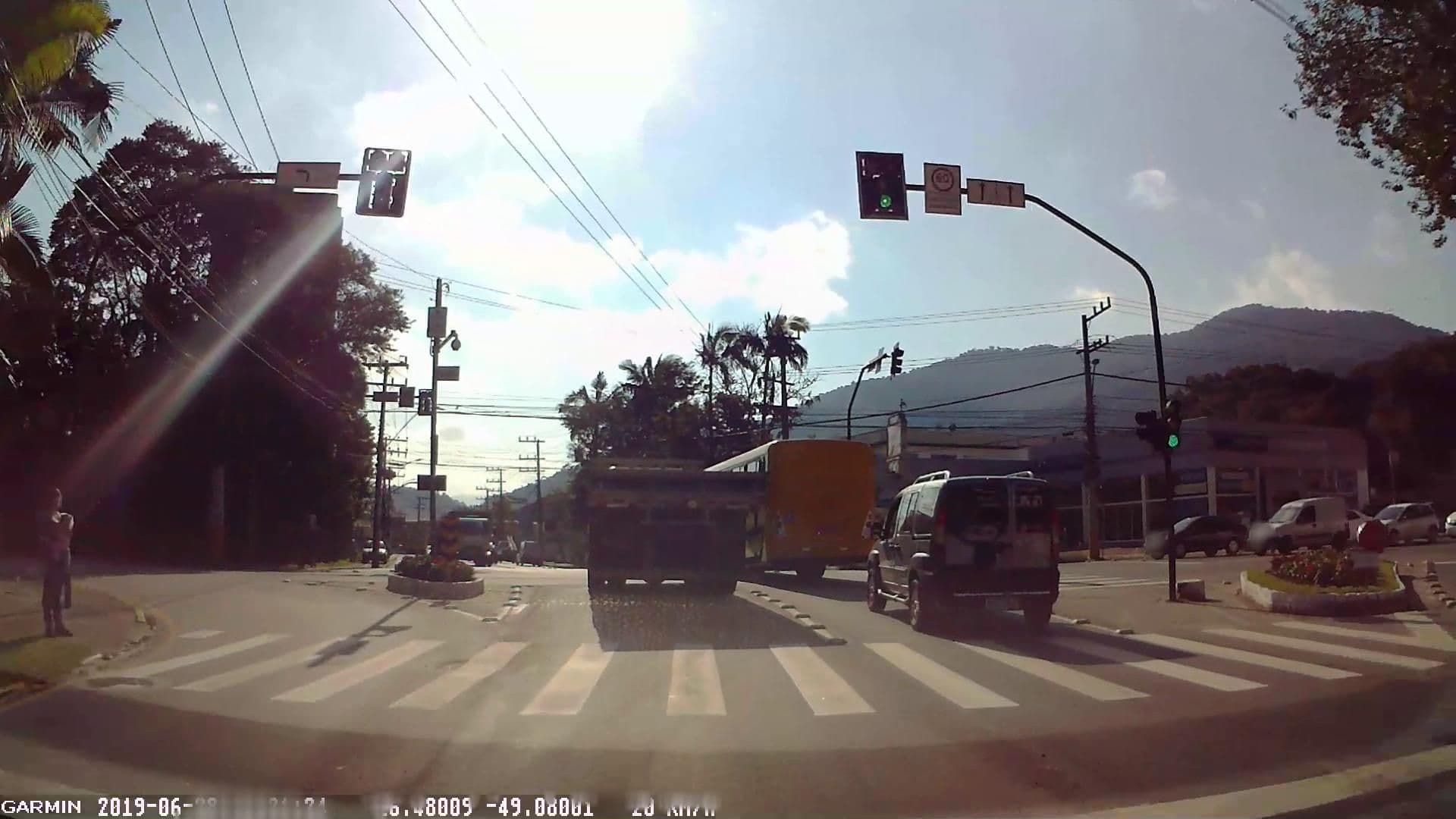 Street view near Hotel Etalan, Jaraguá do Sul — © tomio (CC BY-SA · Mapillary)