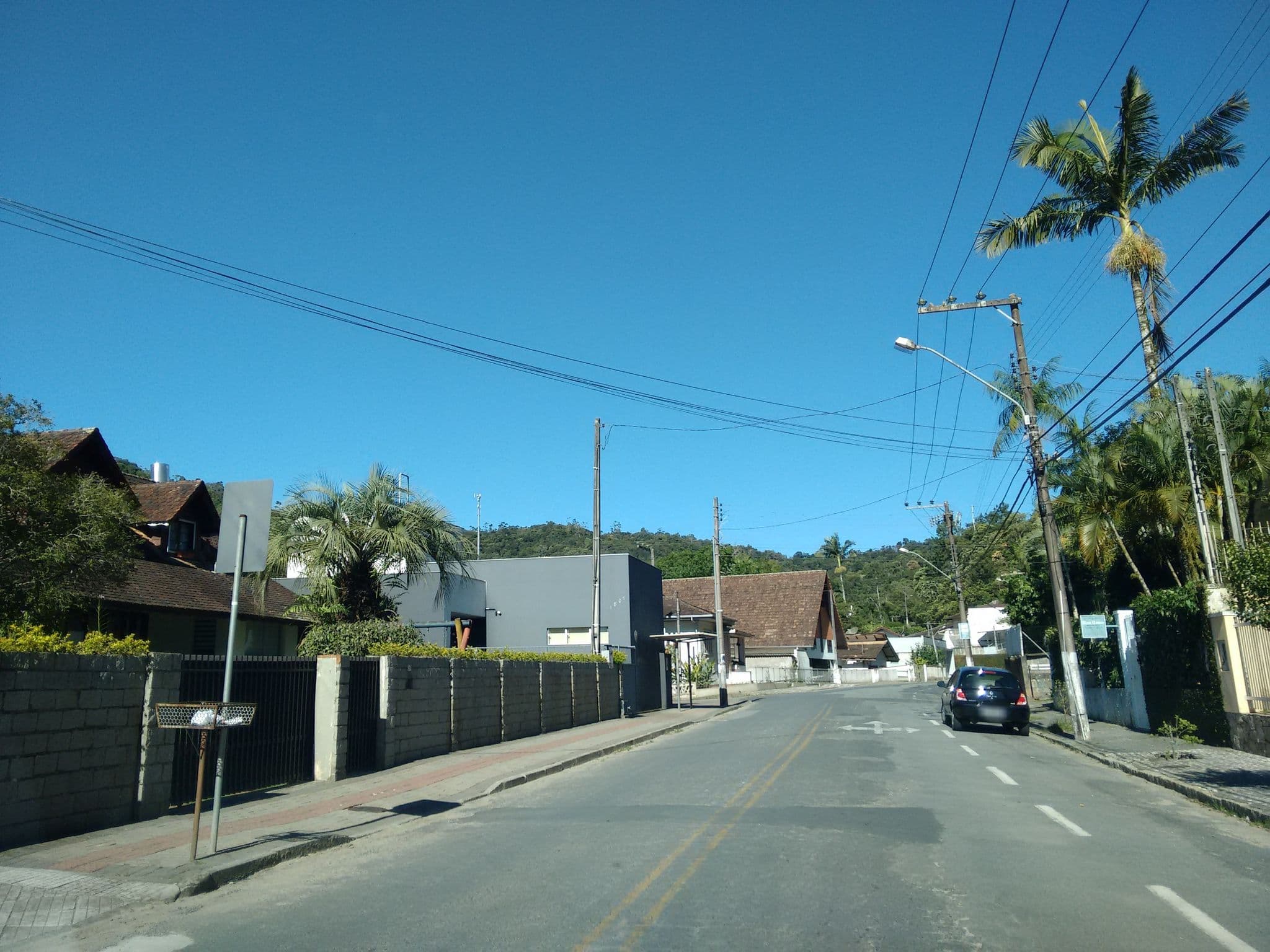 Street view near Hostel Blau Hause, Blumenau — © alvarenga (CC BY-SA · Mapillary)