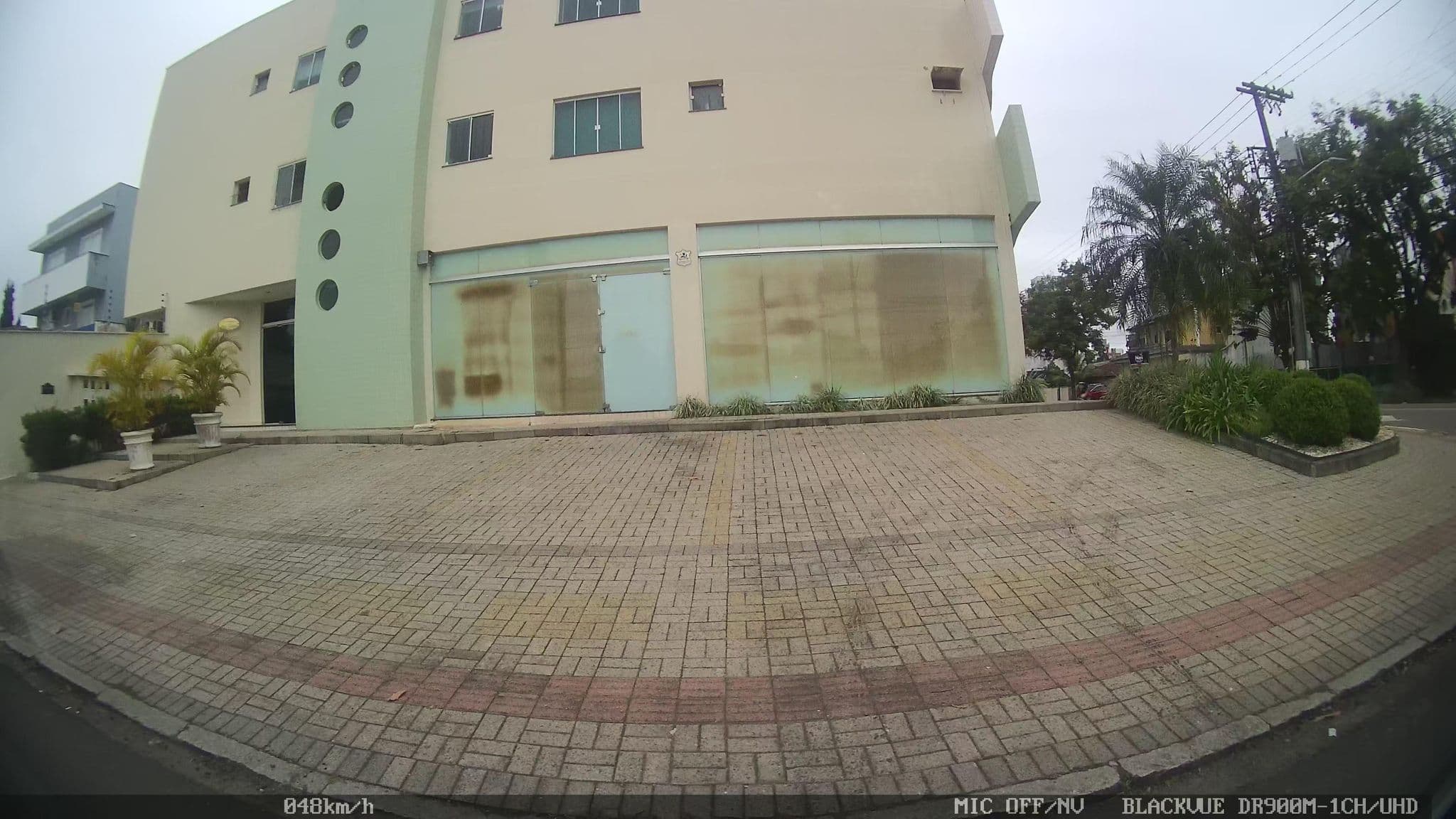 Street view near Paradizzo Apart Hotel, Joinville — © kaart5 (CC BY-SA · Mapillary)