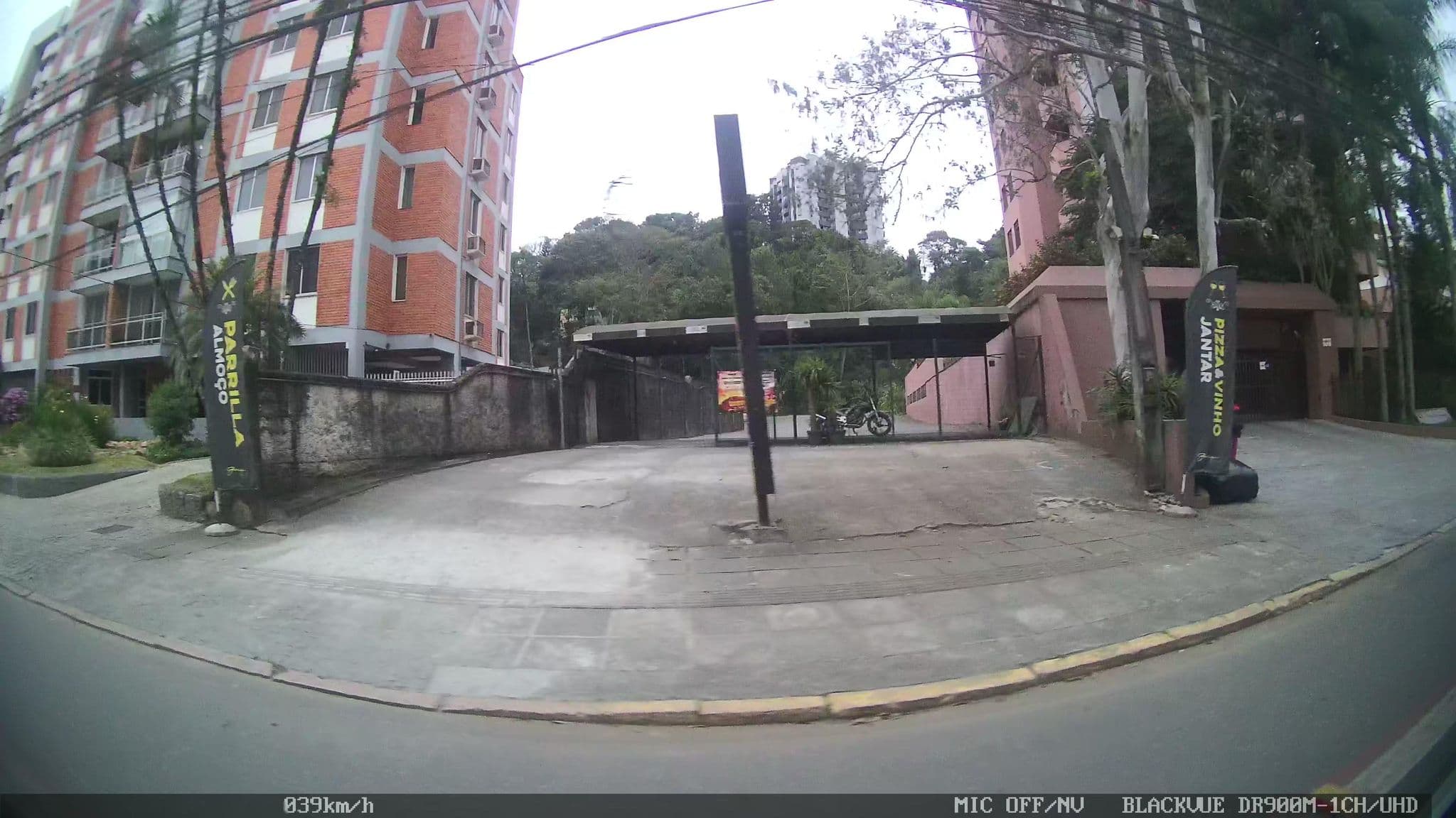 Street view near Prinz Hotel, Joinville — © kaart5 (CC BY-SA · Mapillary)