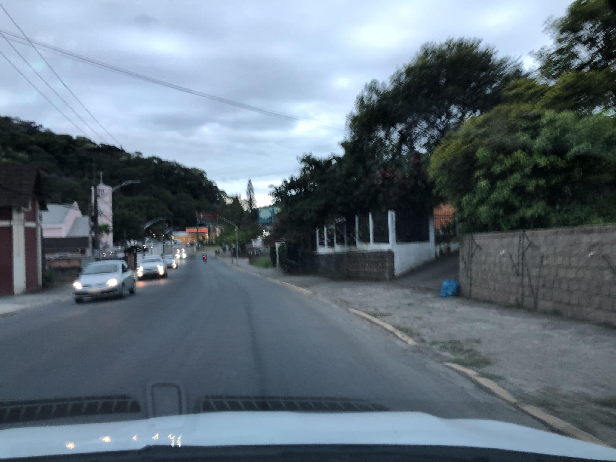 Street view near Hotel Do Bosque, Joinville — © alantiagofelipe (CC BY-SA · Mapillary)